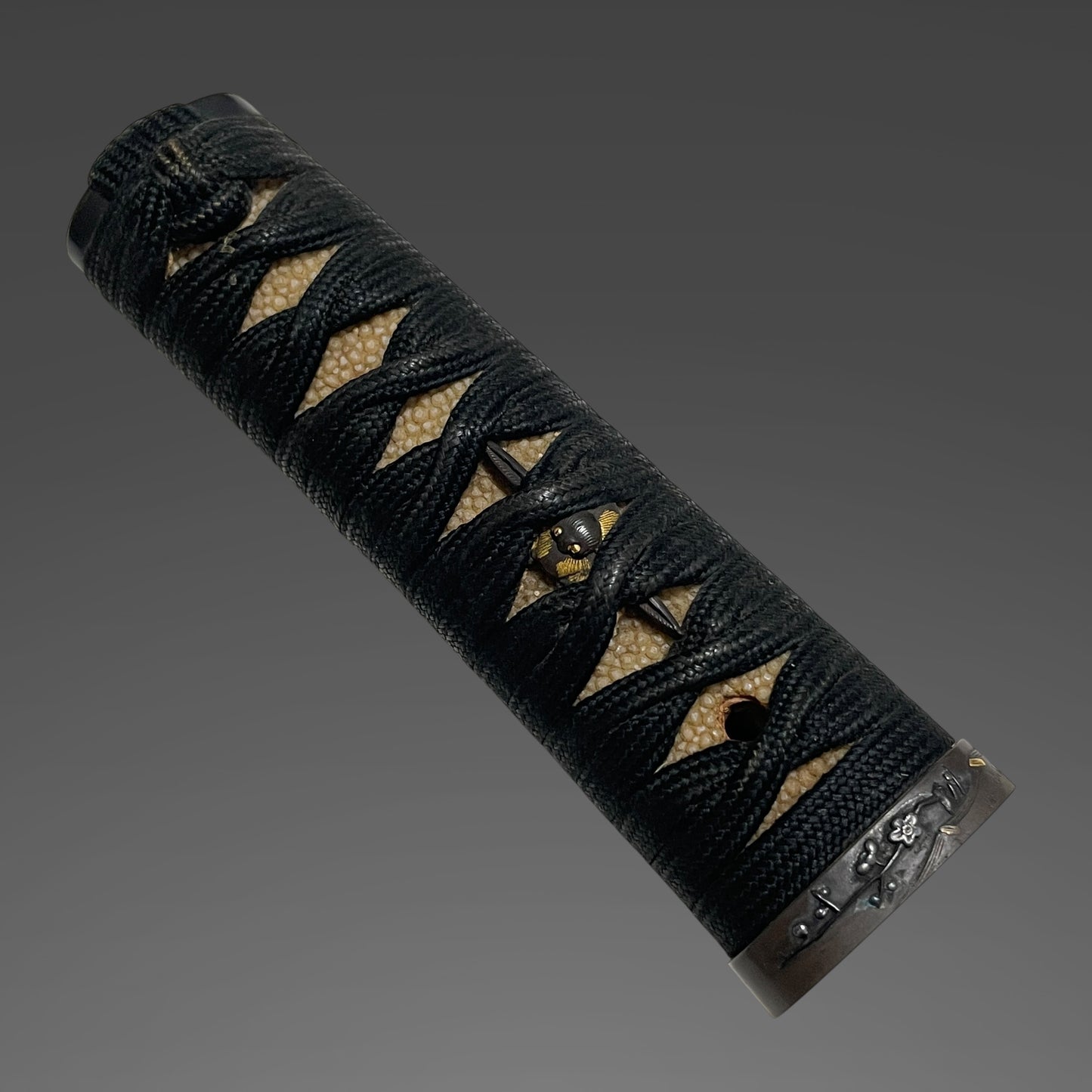 Toshinaga 利壽 signed Fuchi, Black TANTO with Kozuka, Muromachi period mumei, with Shirasaya