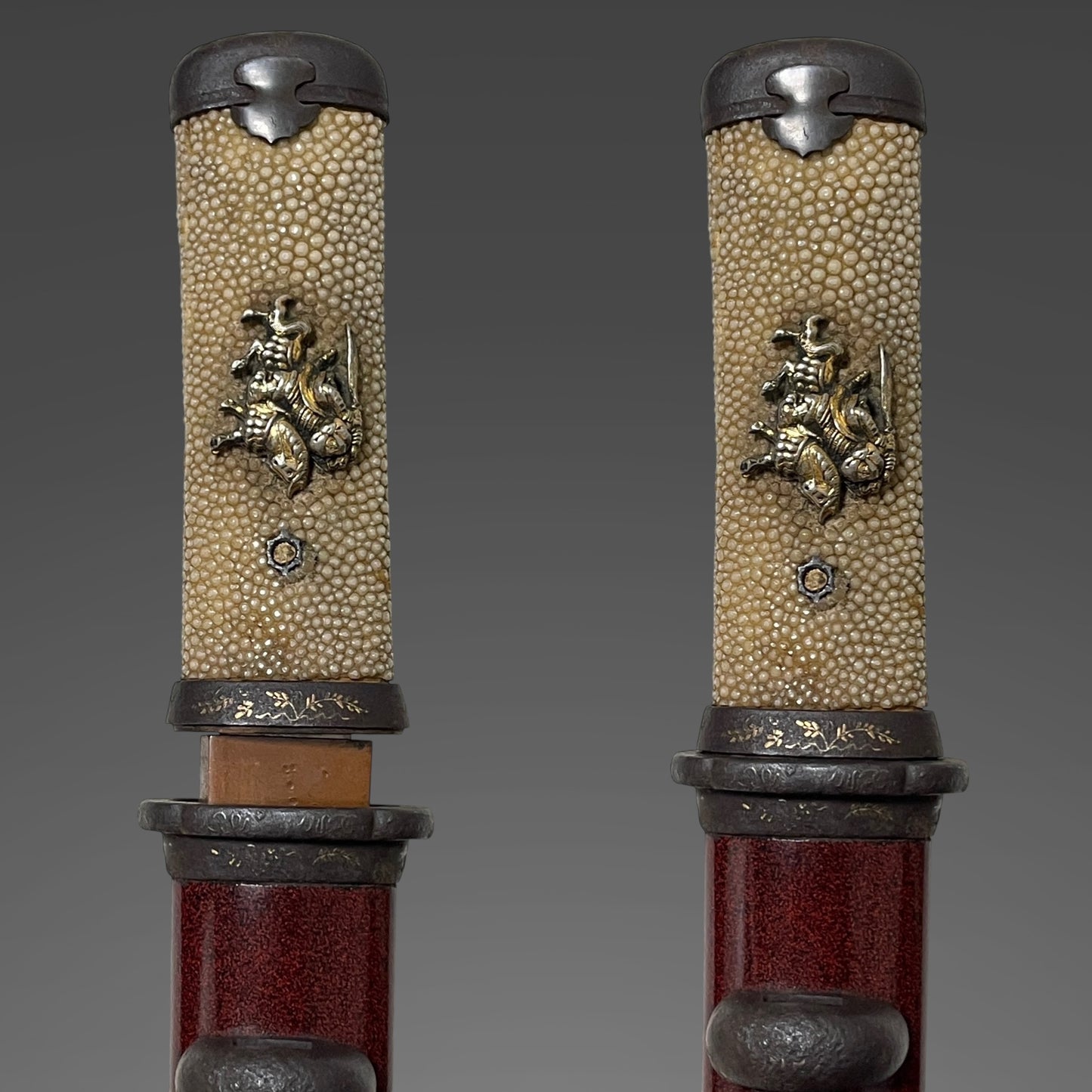 Red TANTO with Kozuka, Iron Fittings, Late Edo period mumei, Bakumatsu era