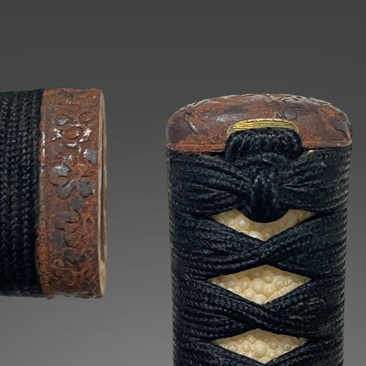 Unmon Aogaichirashi Saya 雲紋青貝散鞘 TANTO, Dragonfly Menuki, Late Edo period mumei