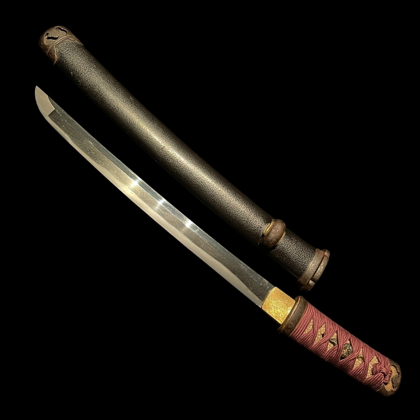 Noshusekiju Kaneshige 濃州住兼重 signed TANTO, Iron Fittings Koshirae, Dragon Kozuka