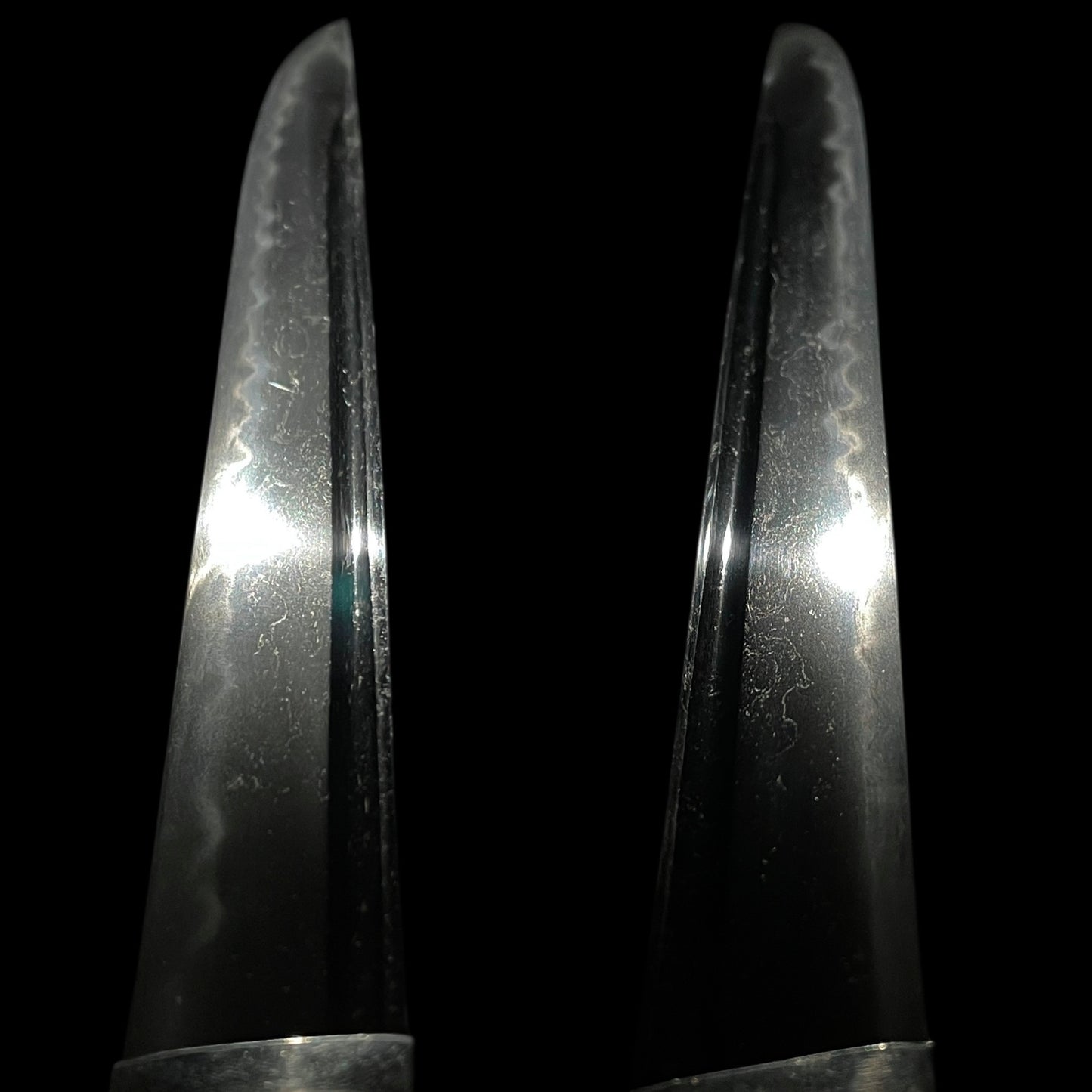 Bizenkoku Tomomitsu 備前國友光 signed TANTO, Yoshioka 吉岡 style Shakudo TSUBA