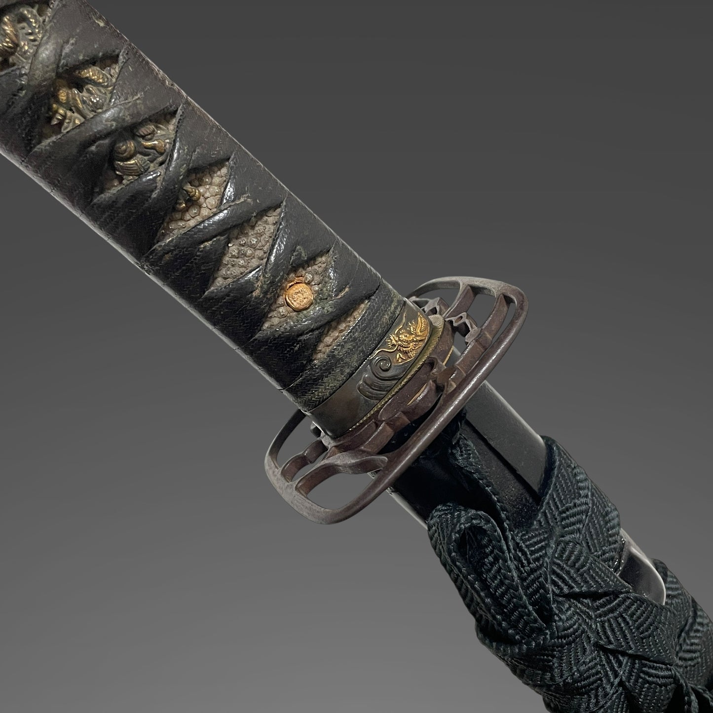 Yukinori 行則 signed KATANA, Dragon Fuchi and Menuki, Ninja style square Tsuba, Muromachi period