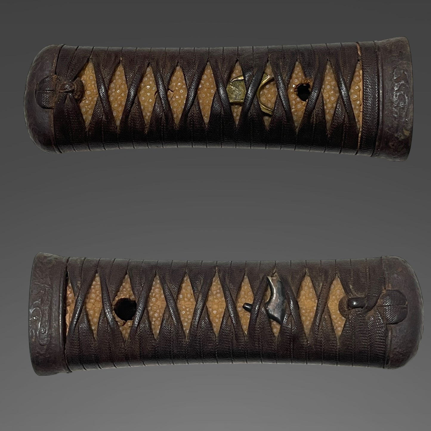 Sunnobi-Tanto 寸延短刀 with Kozuka, Dragonfly Tsuba, Ginkgo Menuki, Late Edo period mumei