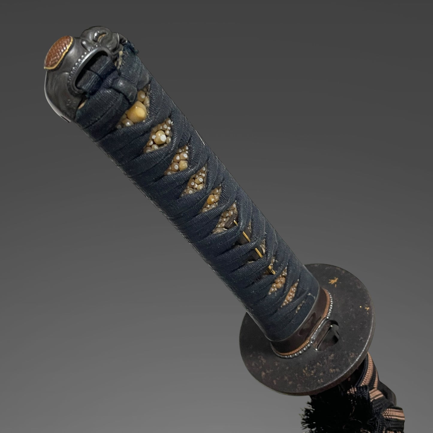 Elephant Kashira Wakizashi, Yamatonokami Yoshimichi 大和守吉道 signed,  Early Edo period