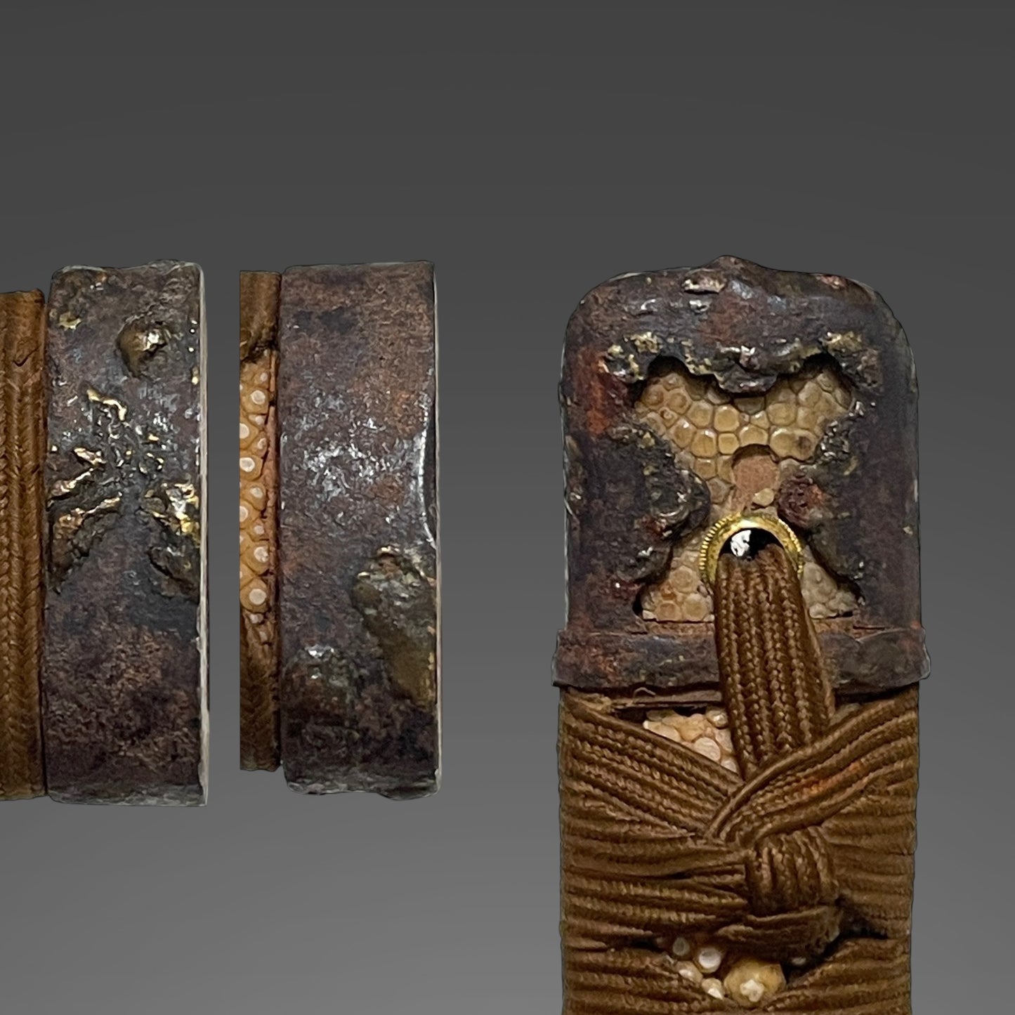 Handachi-Koshirae 半太刀拵 Wakizashi, Kanenobu 包信 signed Mushroom Tsuba, with Shirasaya, Edo