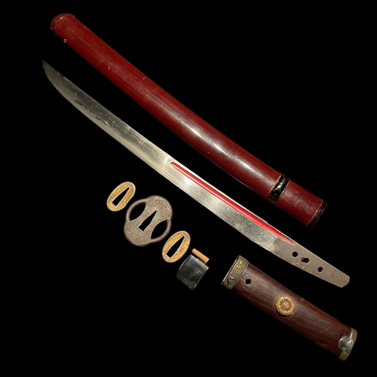 Red Wakizashi, Nobuhisa 宣壽 signed Tsuba, 朱塗腰樋 Red Koshibi, Edo period mumei