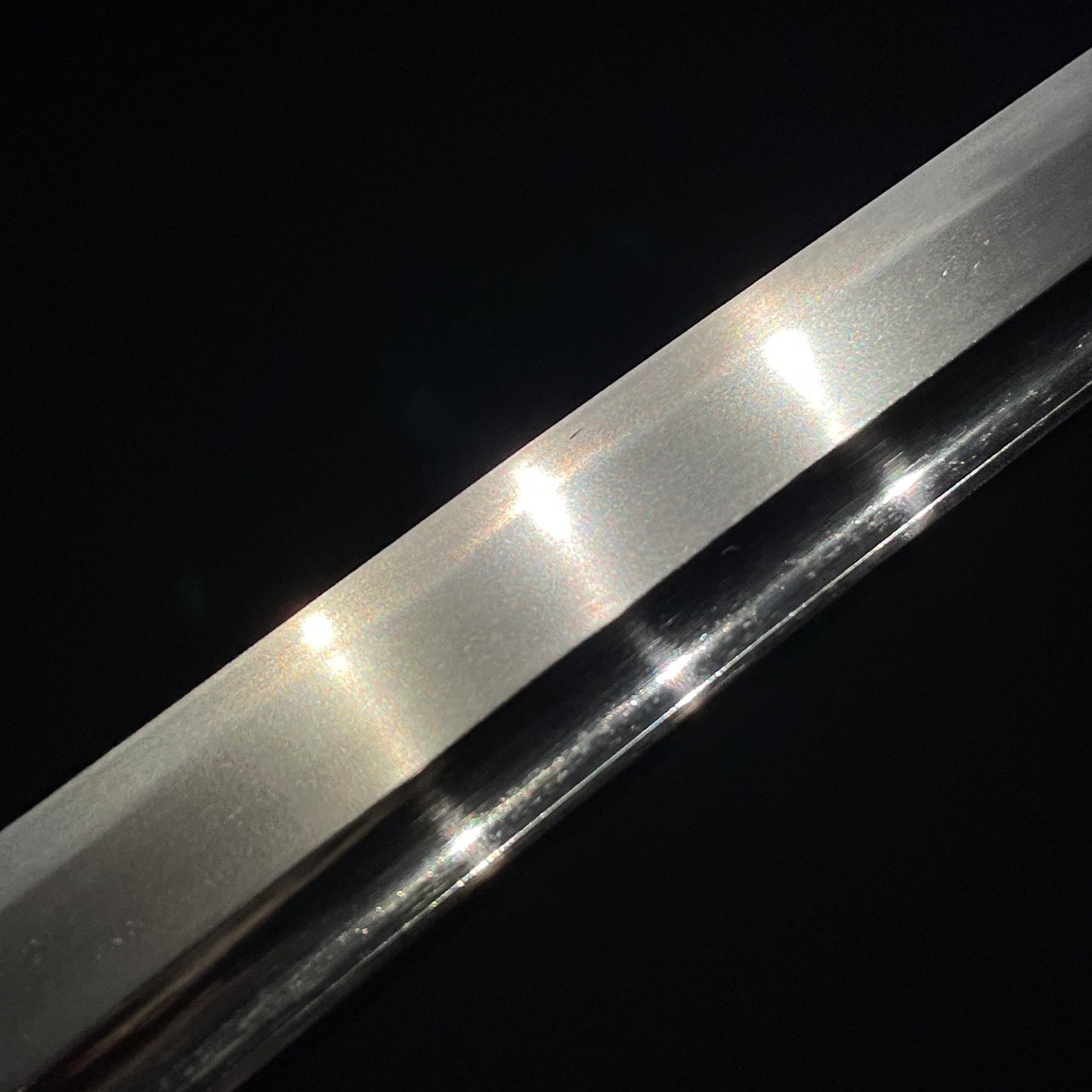 Echizenkoku Kanetane 越前國兼植 signed Wakizashi, Plum and Kabuto Tsuba, Edo period