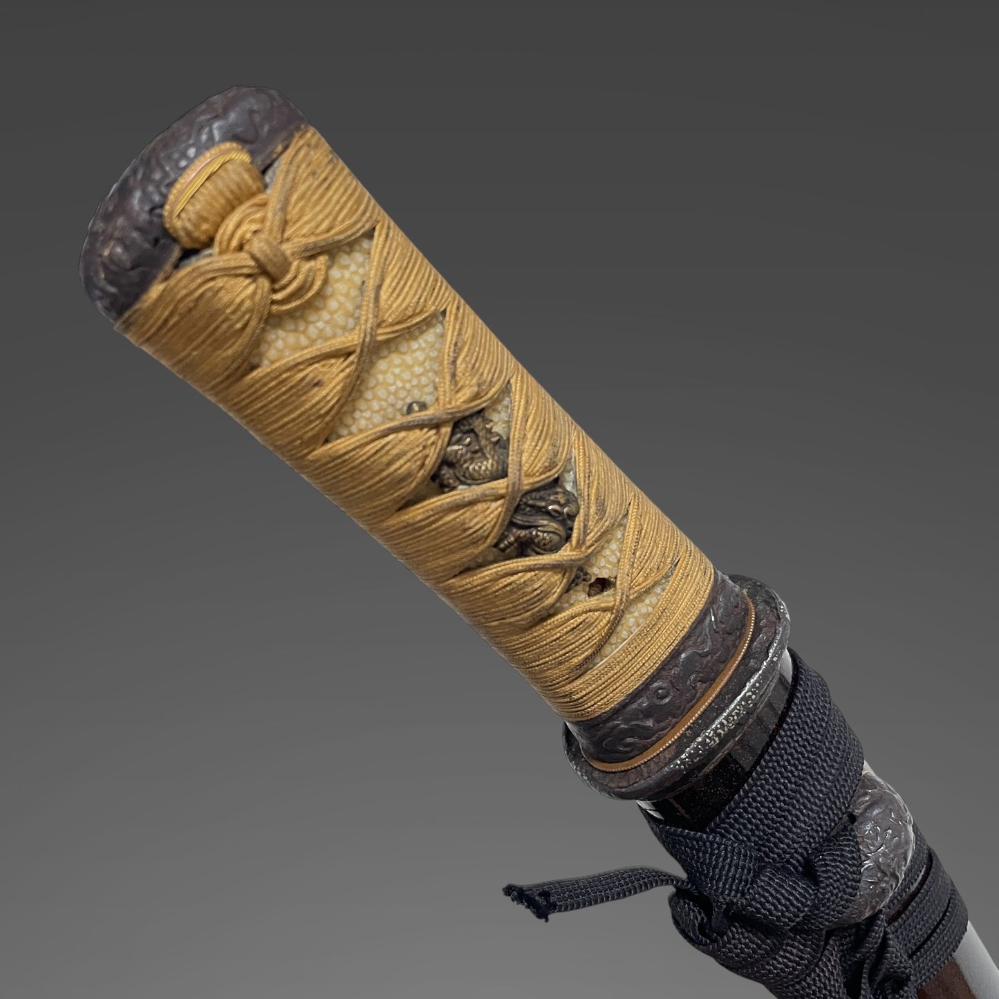 Dragon Fittings Unokubi TANTO, Moritsugu 守次 signed, with Kozuka, Late Edo period