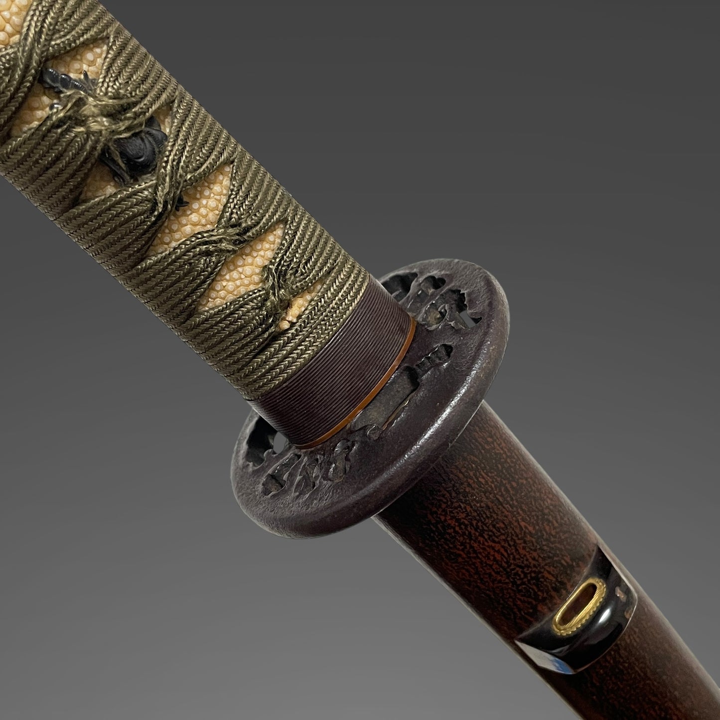 Sanbonsugi hamon 三本杉刃文 Wakizashi, Lotus root Thick Tsuba, Edo period mumei