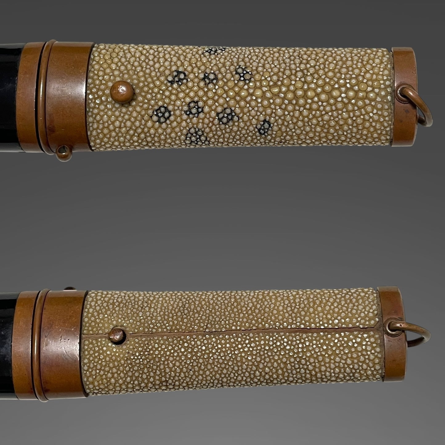 Yoroidoshi 鎧通し TANTO, Nobufusa 信房 signed, Thick Blade, Copper Fittings, Muromachi period