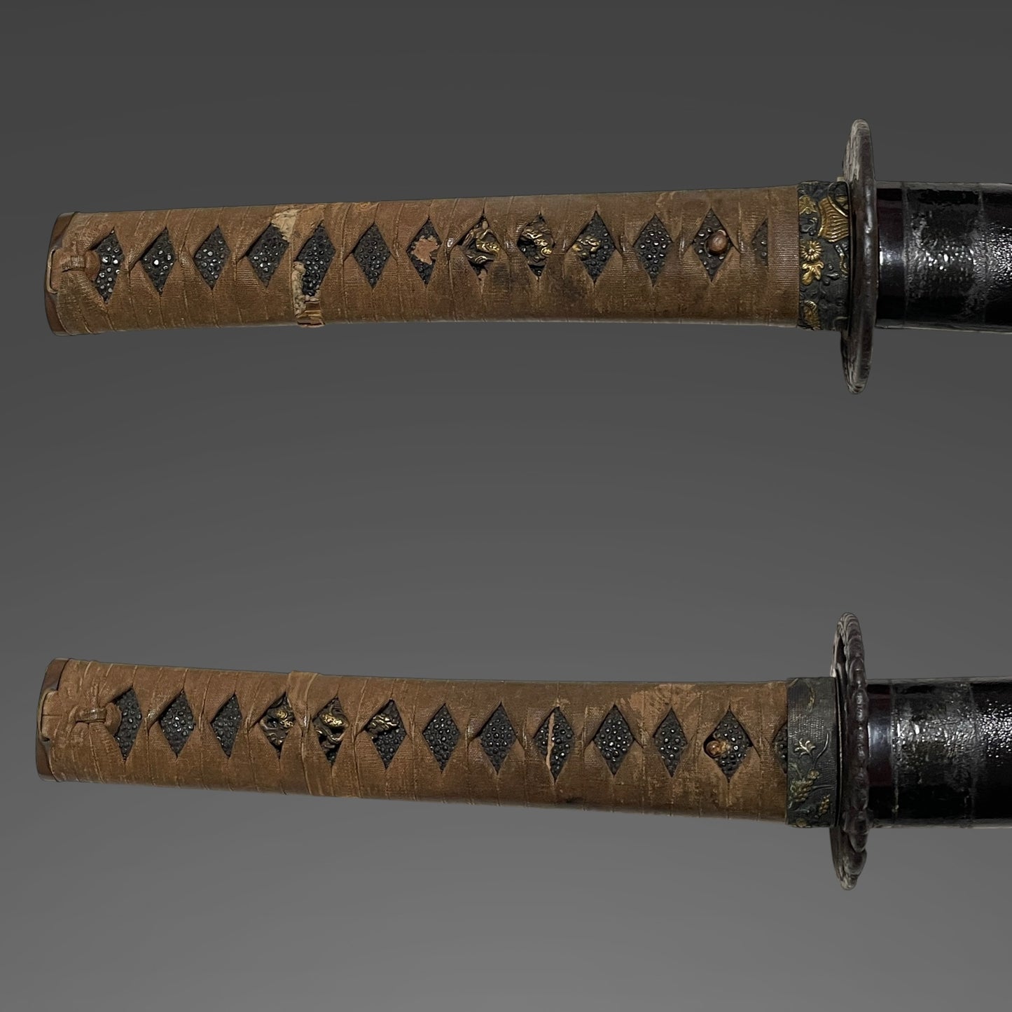 Gunomechoji-Hamon 互目丁子刃文 Long Wakizashi, Edo period mumei