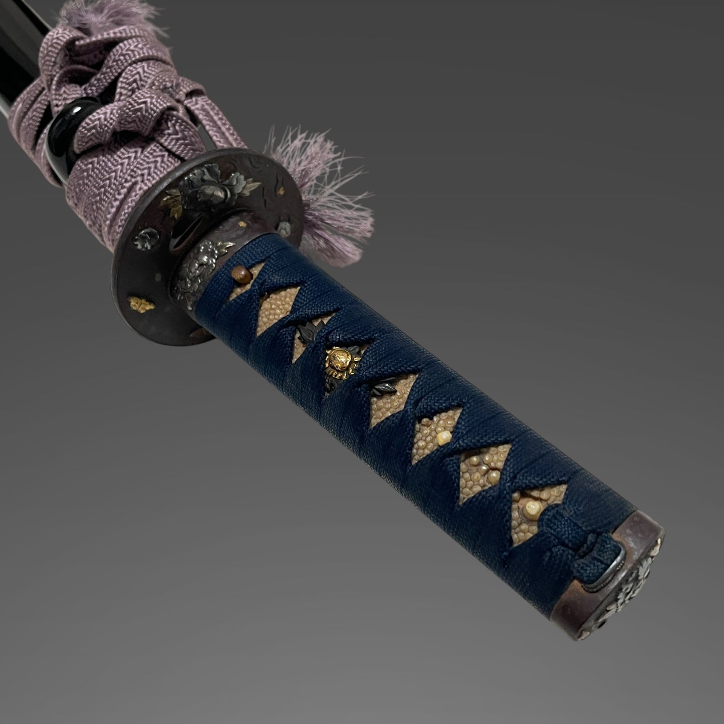 Hirazukuri Wakizashi, Butterflies and peonies Fittings, Enju Nobukatsu signed Kozuka