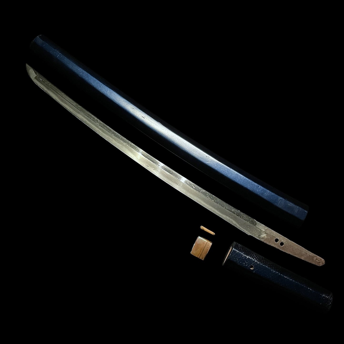 Togarigunome 尖互目 Hamon Wakizashi, Edo period mumei, Aozaya