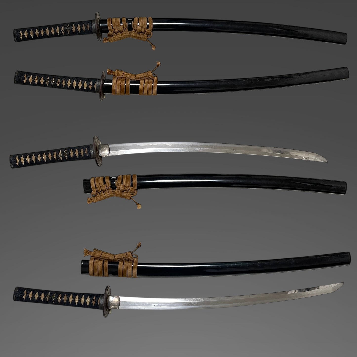 Long Wakizashi, Furukawa Genchin signed Fuchi, Samurai Menuki, Edo period mumei