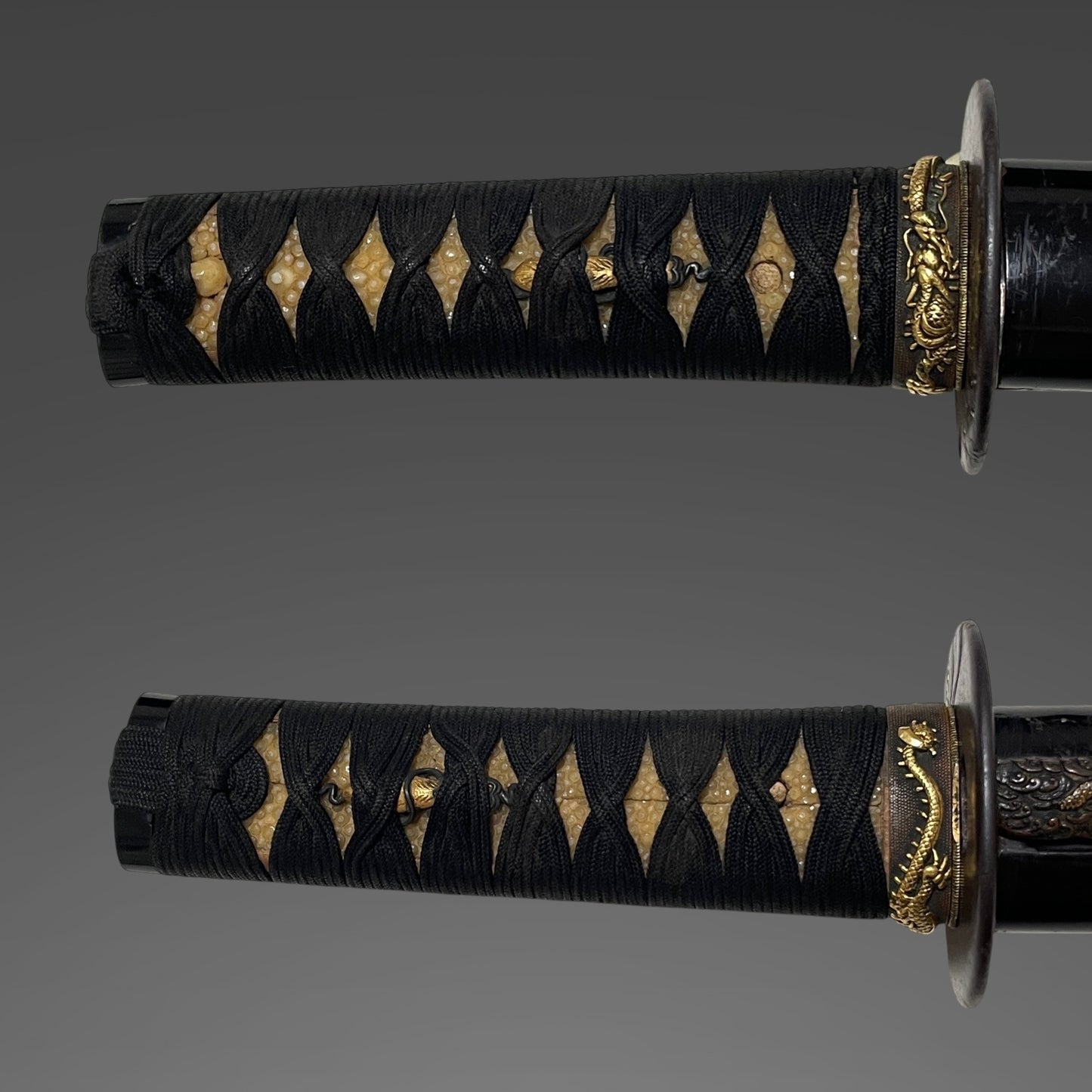 Harimadaijo Tadakuni 播磨大掾忠國 signed Wakizashi, Dragon Fuchi, Hotei Tsuba, Edo period