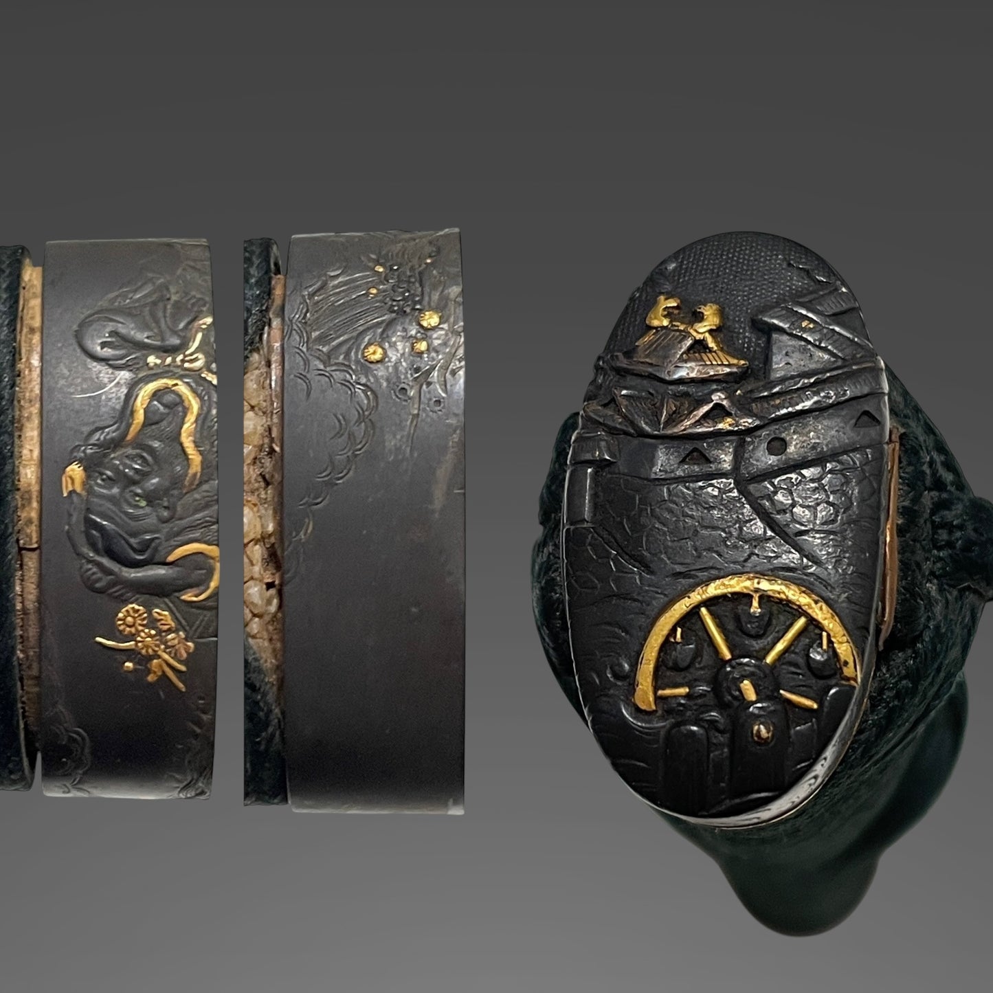 Stunning Hamon Black Wakizashi, Kobayashi Hiroshige 小林廣重 signed Fuchi, Edo period mumei