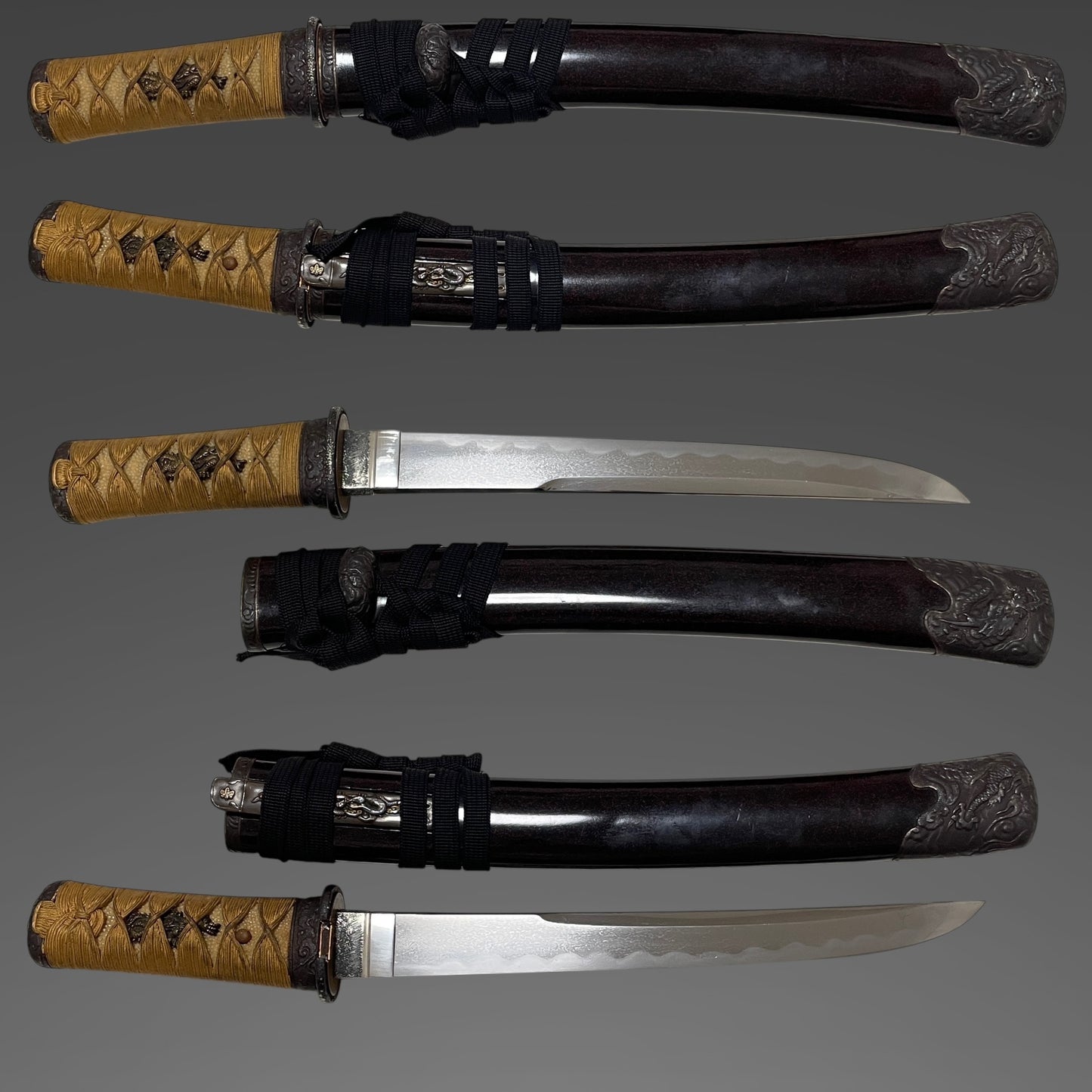 Dragon Fittings Unokubi TANTO, Moritsugu 守次 signed, with Kozuka, Late Edo period