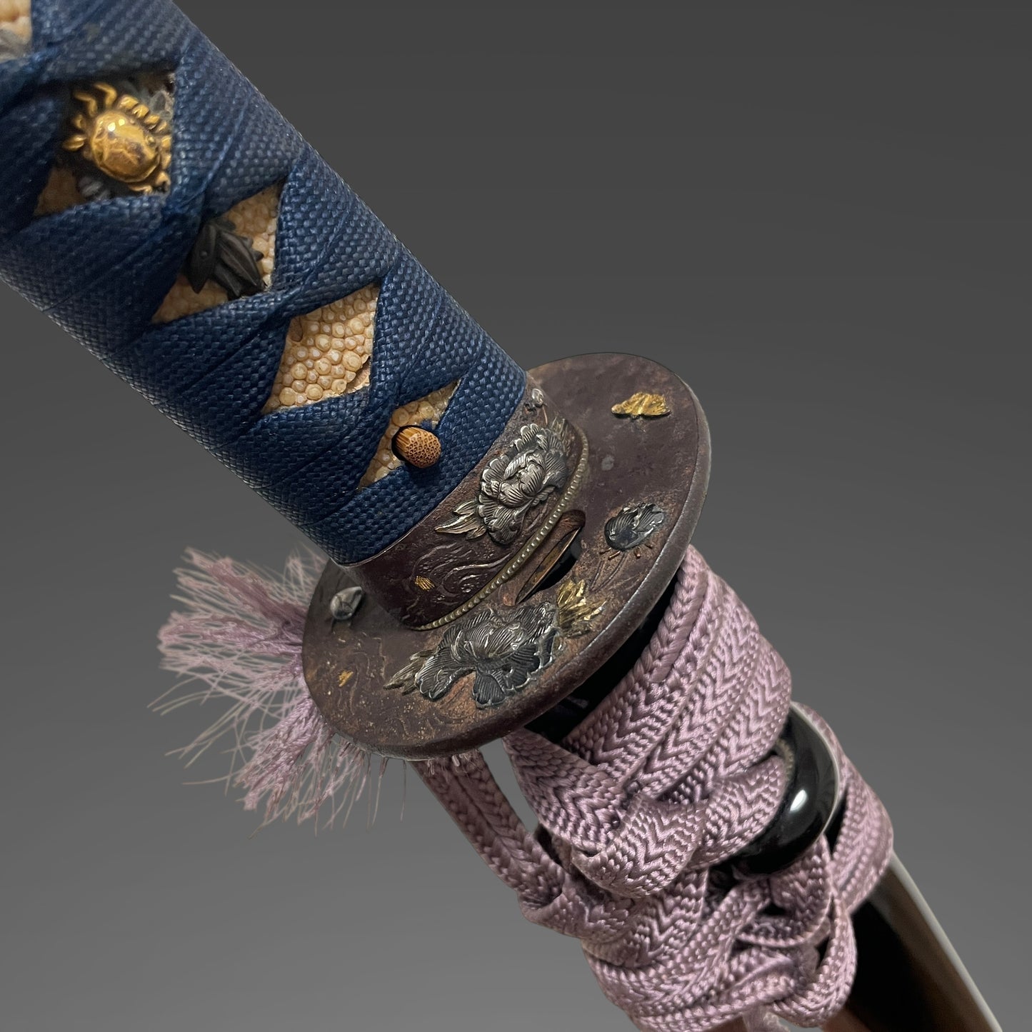 Hirazukuri Wakizashi, Butterflies and peonies Fittings, Enju Nobukatsu signed Kozuka