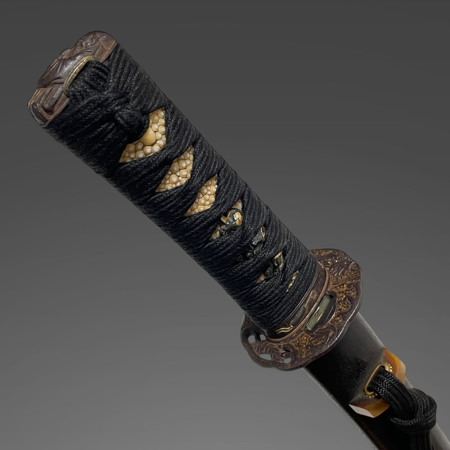 Fujiwara Toyoyuki 藤原豊行 signed Shobuzukuri Wakizashi, Dragon Tsuba, with Kozuka
