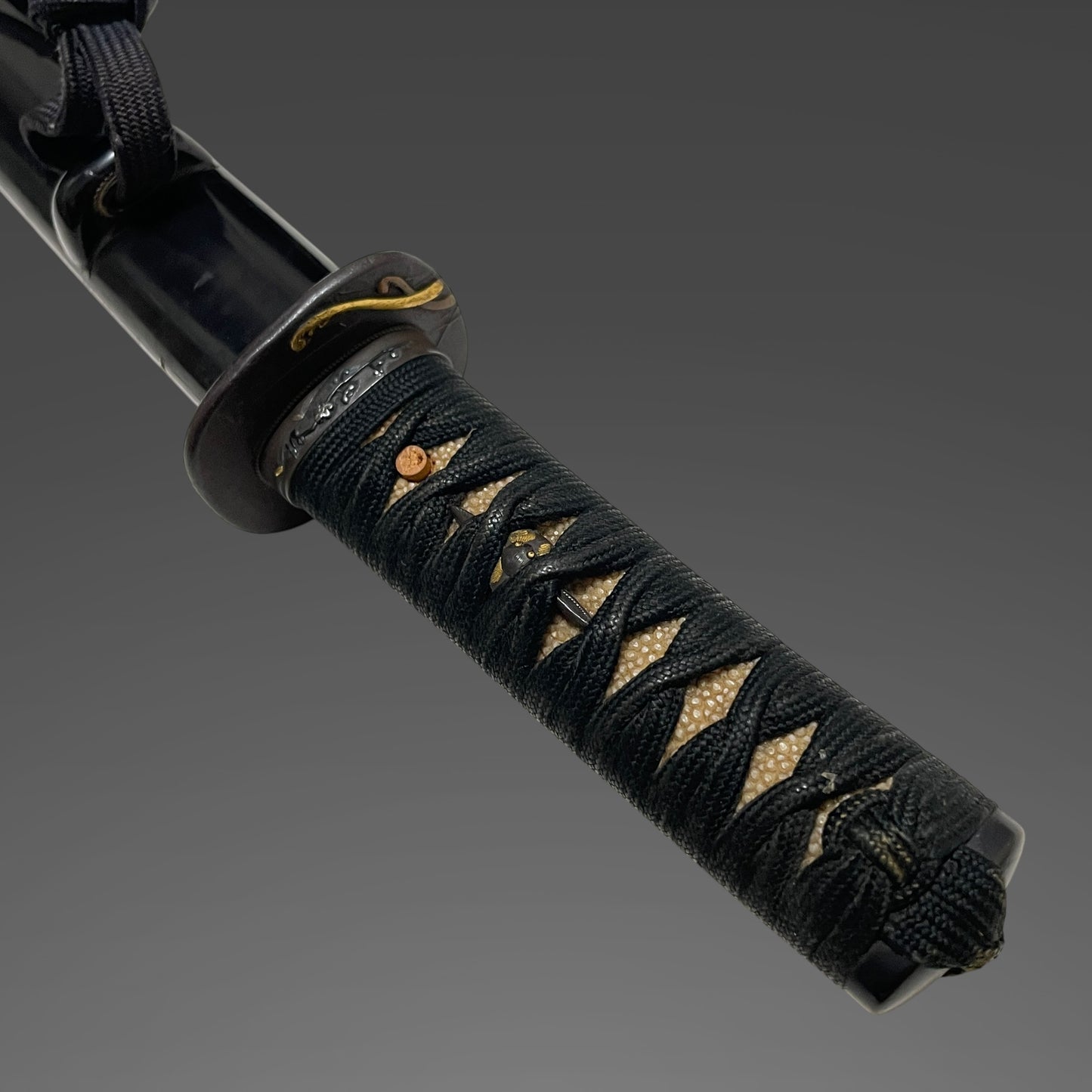Toshinaga 利壽 signed Fuchi, Black TANTO with Kozuka, Muromachi period mumei, with Shirasaya