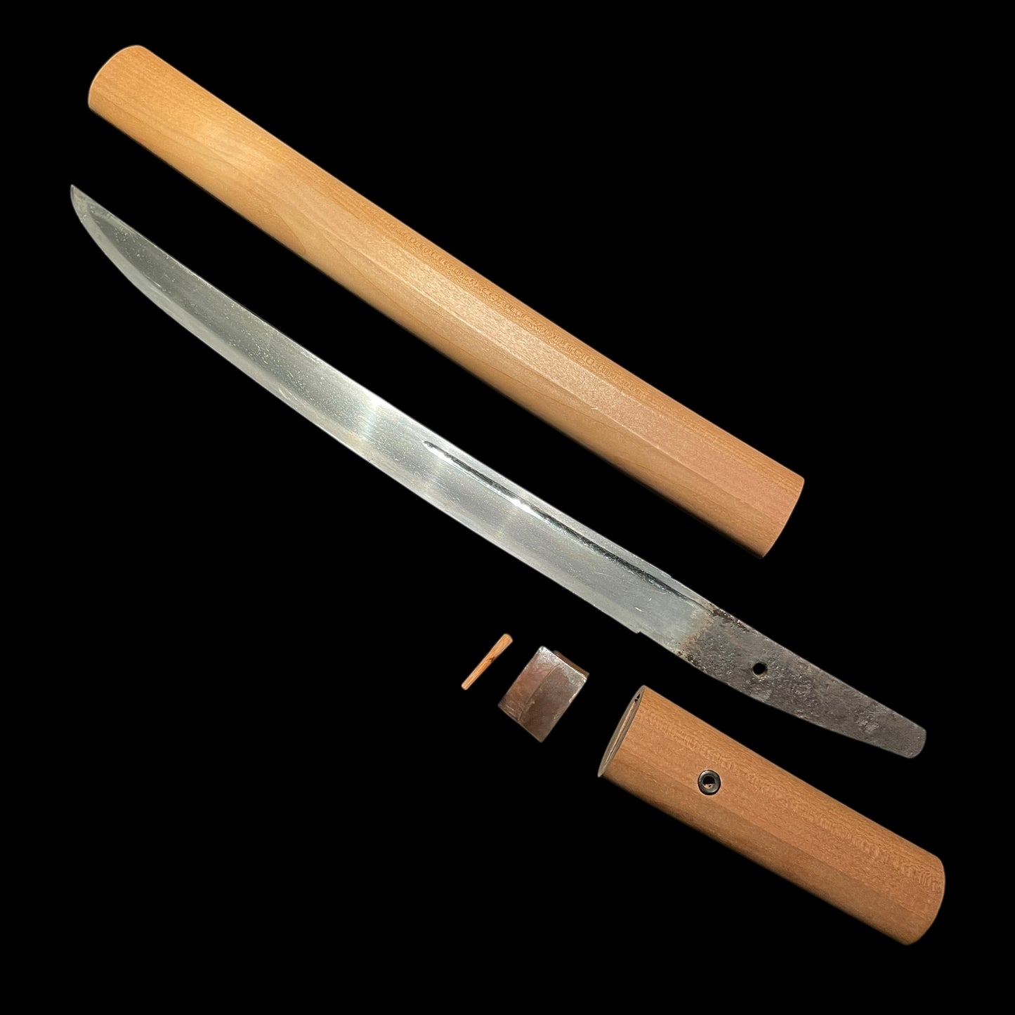 兼房 Kanefusa signed TANTO, Muromachi period