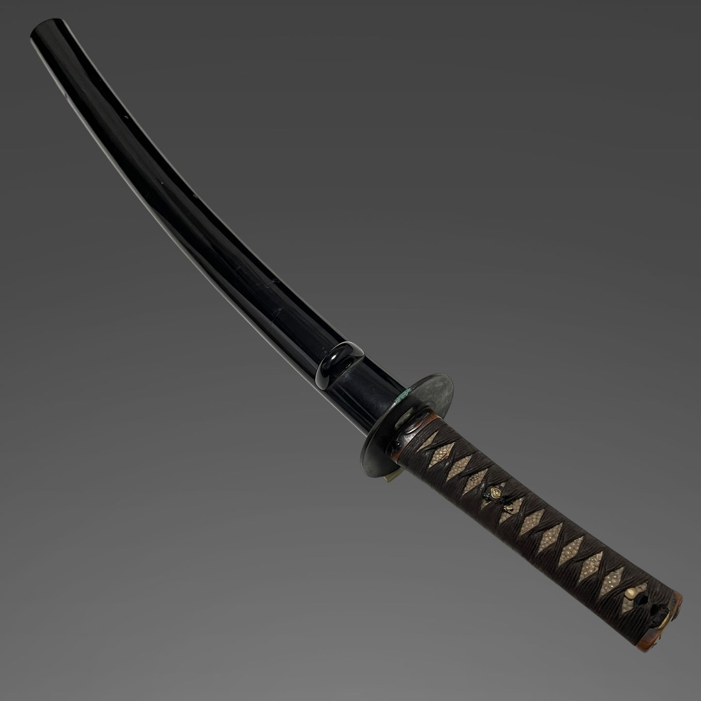 Amazing Hamon Sukezane 助真 signed Wakizashi, Copper Fuchikashira, Edo period