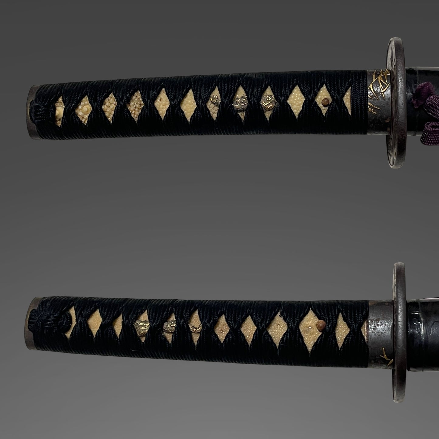 Long Wakizashi with Shirasaya, Peony Tsuba, Waterwheel Habaki, Edo period mumei