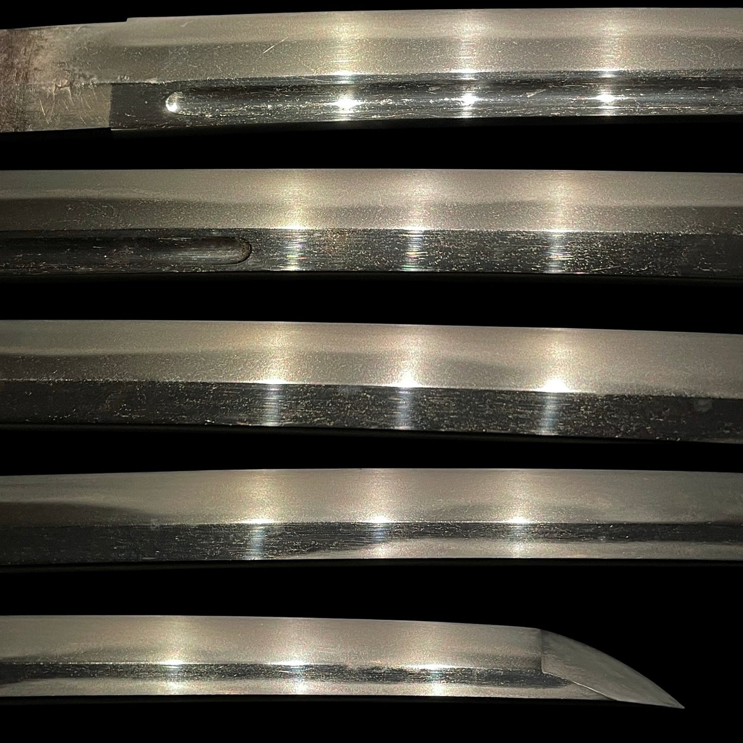 Muneyaki 棟焼 Long Wakizashi, Hizenkokuju Mutsunokami Tadayoshi 肥前国住陸奥守忠吉 signed