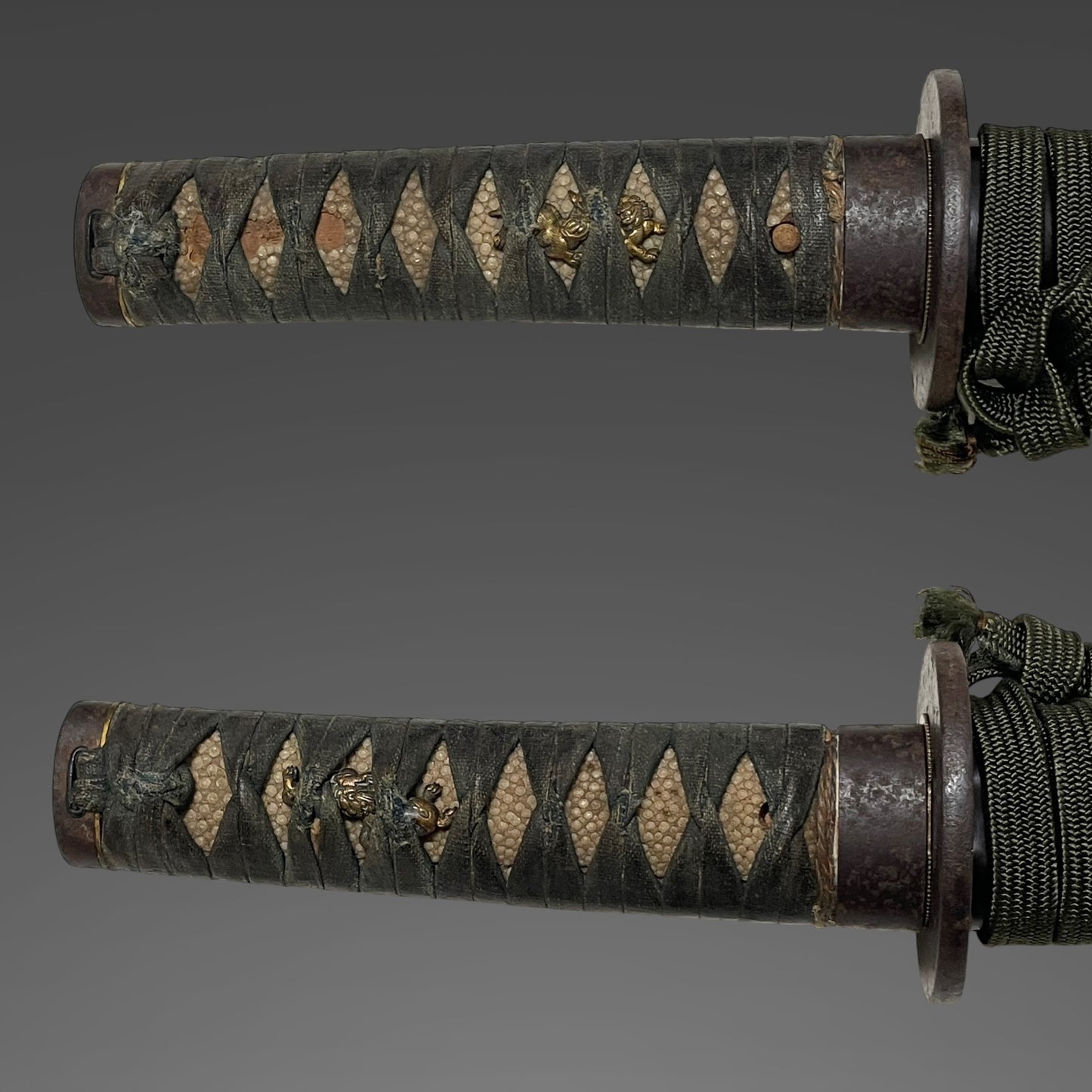 Bizenkoku Sukesada 備前國祐定 signed Wakizashi, Rugged Iron Fuchikashira, Muromachi period
