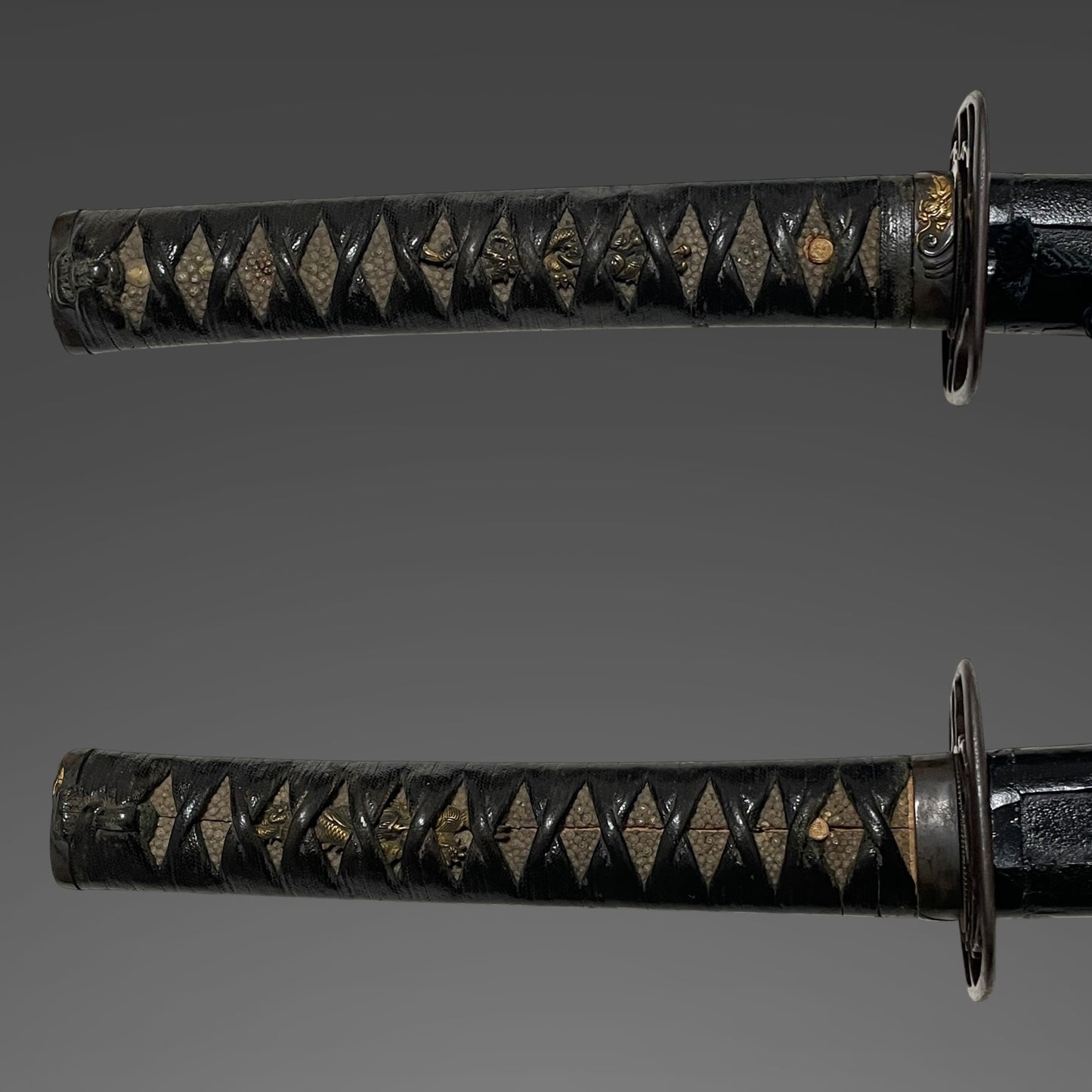 Yukinori 行則 signed KATANA, Dragon Fuchi and Menuki, Ninja style square Tsuba, Muromachi period