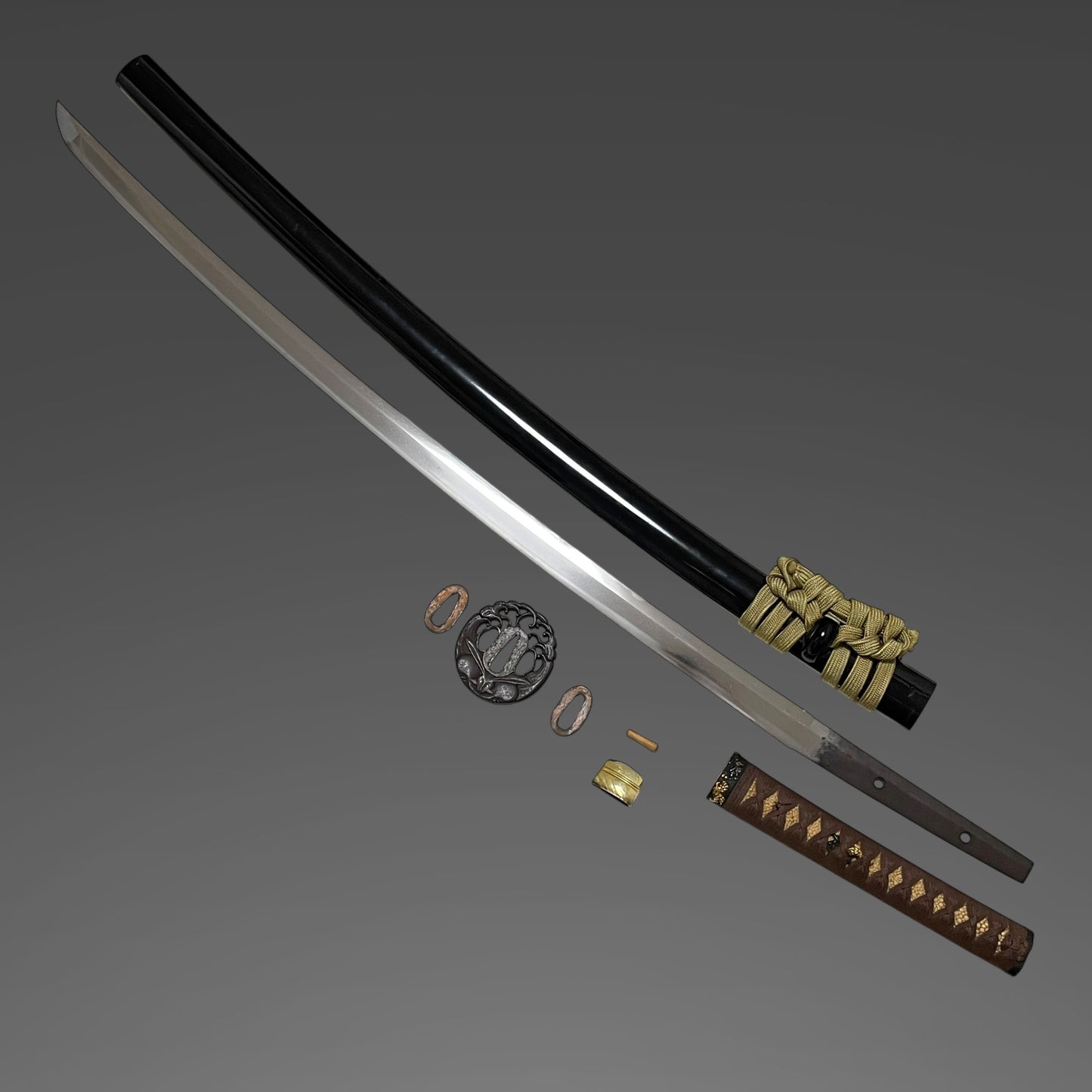Wonderful Tsukamae Long KATANA, Wave and Rabbit Tsuba, Shishi Fuchikashira