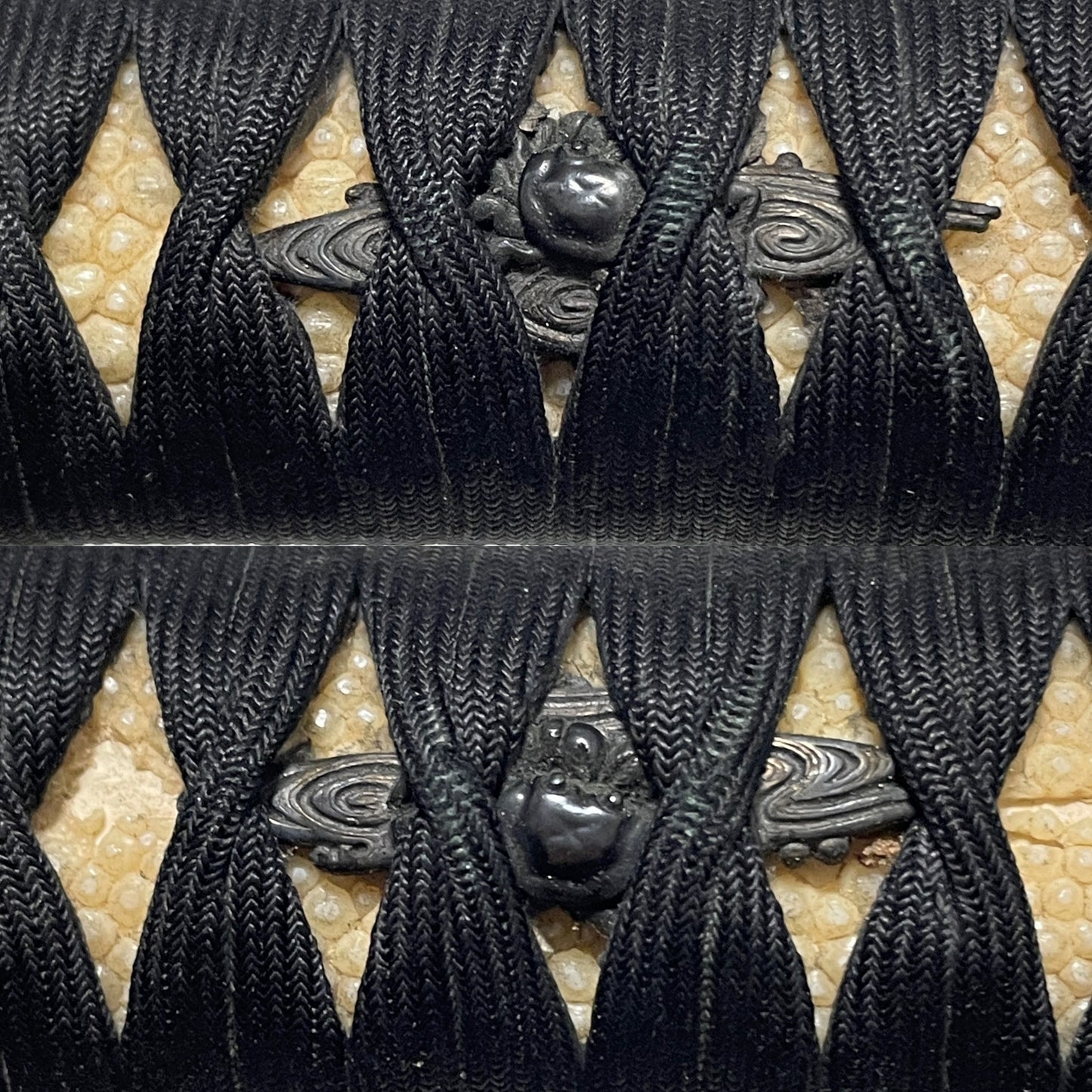 Red Wakizashi Shibuichi Fittings 四分一金具, Signed Fuchi, with Kozuka Kogai,  Edo