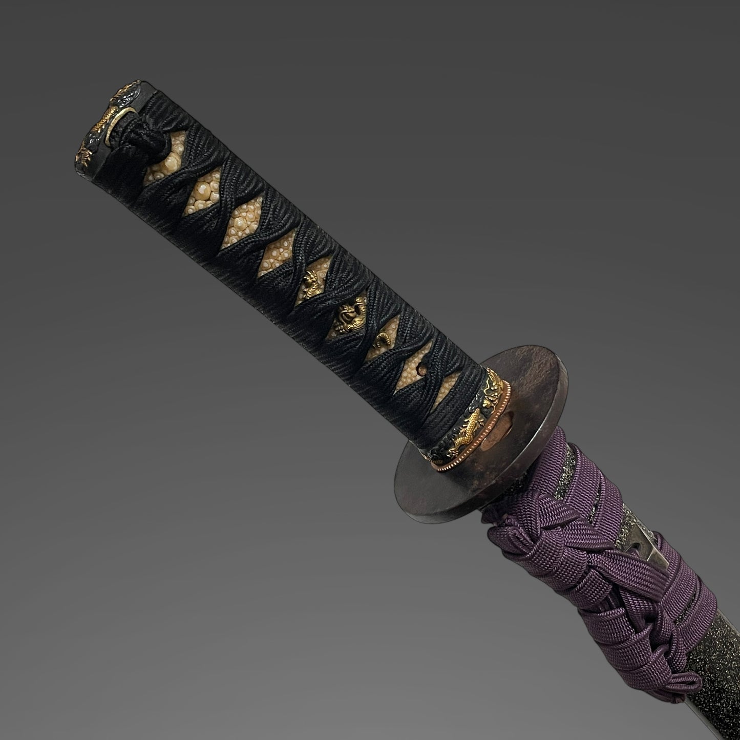 Amazing Hamon, Dragon Fittings Wakizashi, Takada Muneyuki 高田統行, Early Edo period