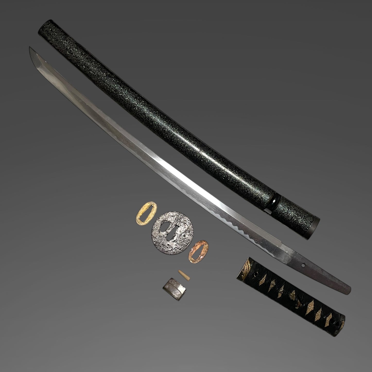 Samurai Fuchikashira 武者縁頭, Long Wakizashi, Suekoto 末古刀, Late Muromachi period