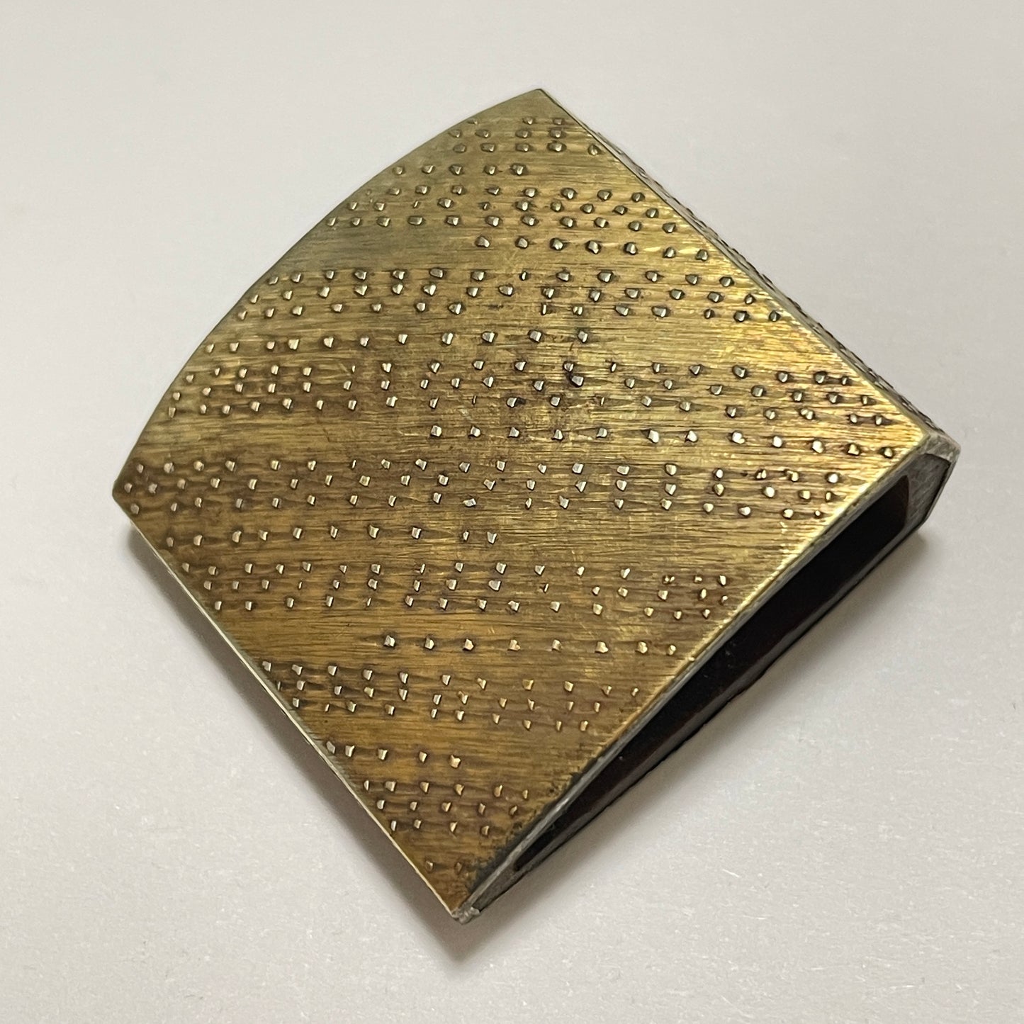 Dragon Fittings Ryakushiki-GUNTO 龍一作略式軍刀, Blade is Edo Wakizashi, with Tassel