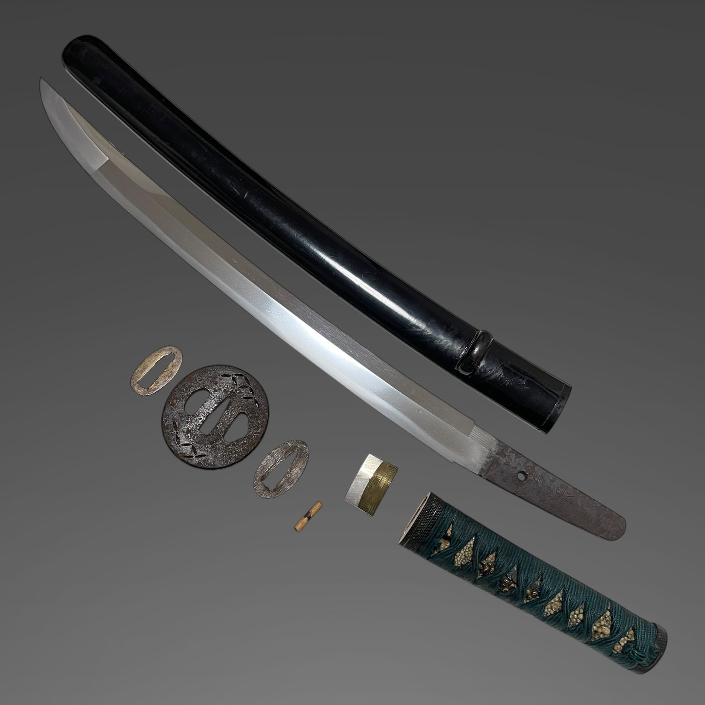 OOKISSAKI 大切先 Wakizashi, Kanenaga 兼長 signed, Wide Blade, Edo period