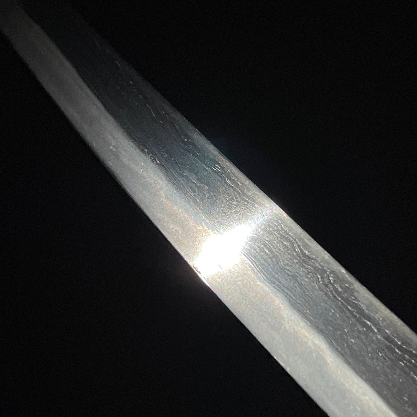 KATAHIRAZUKURI 片平造 Sunnobi-TANTO 寸延短刀, Masamehada 柾目肌, Copper Fittings