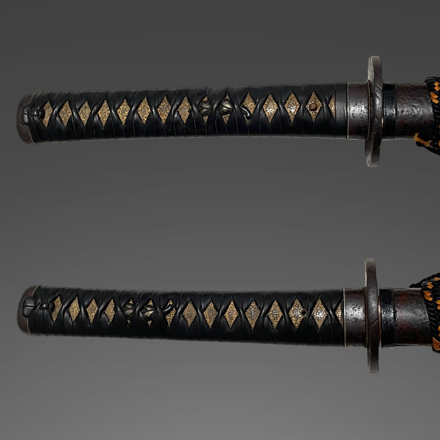 Minamoto Sae 源左衛 signed KATANA, Shakudo Myoga Menuki, Iron Fittings, Muromachi period