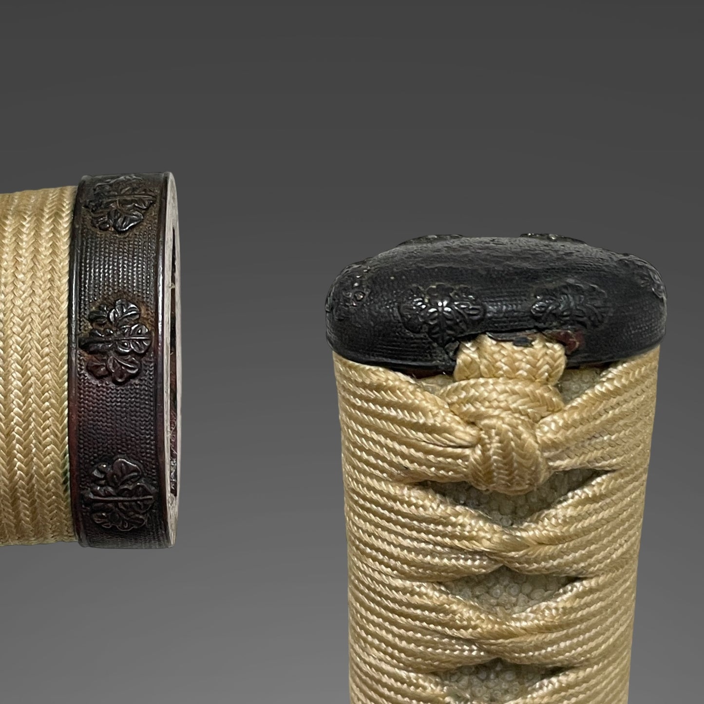 Gunome Hamon, Sunnobi-Tanto 寸延短刀, Koshi-hi 腰樋, Late Muromachi period mumei