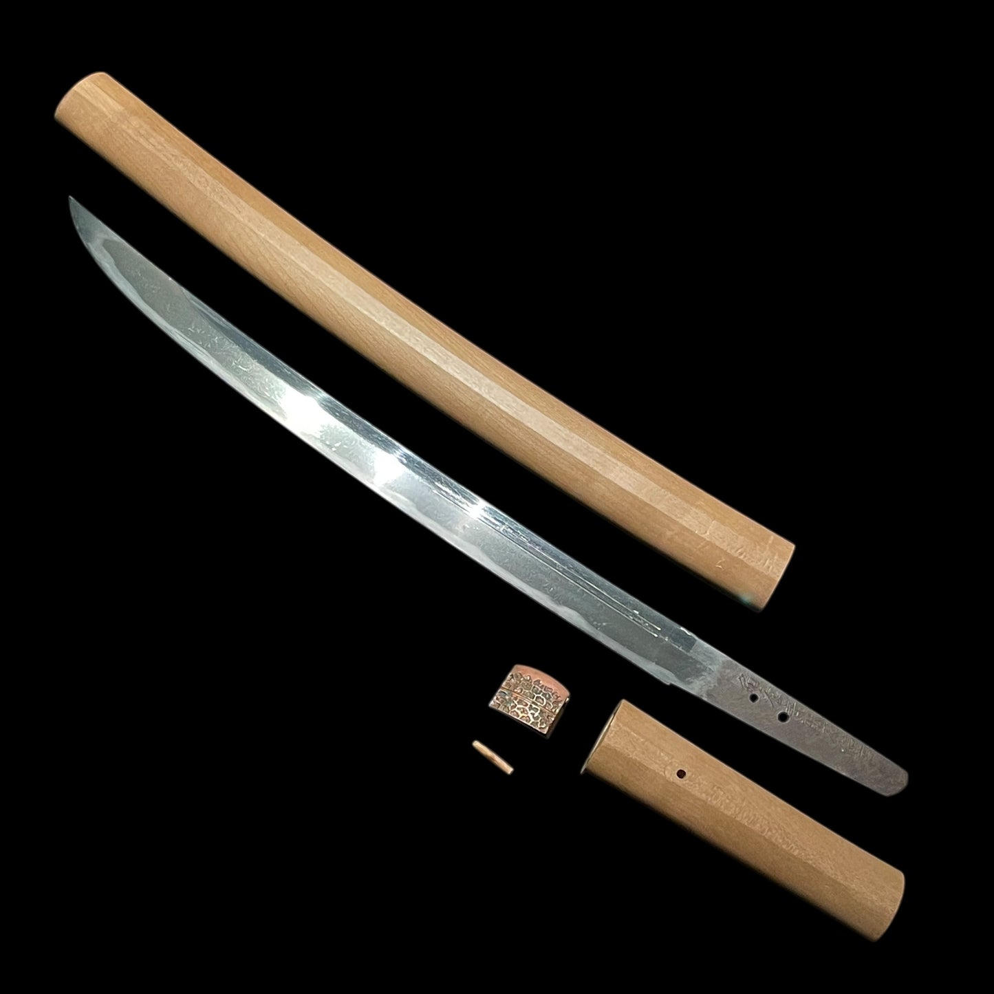 Very Wide Wakizashi, Hokinokami Fujiwara Nobutaka 伯耆守藤原信髙 signed, Edo period