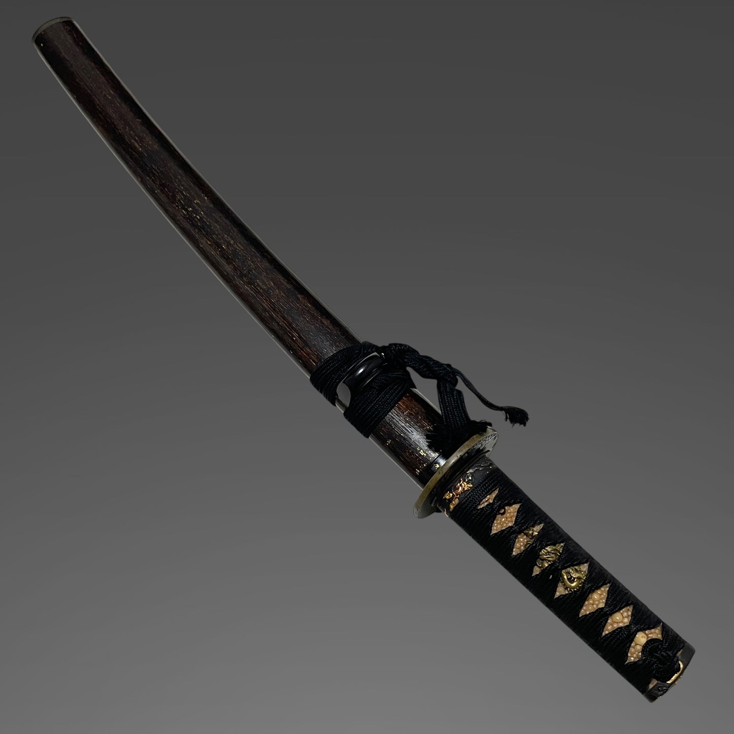 Nagamaki Naoshi Style Wakizashi, Signed Shibuichi Tsuba, Muromachi period mumei