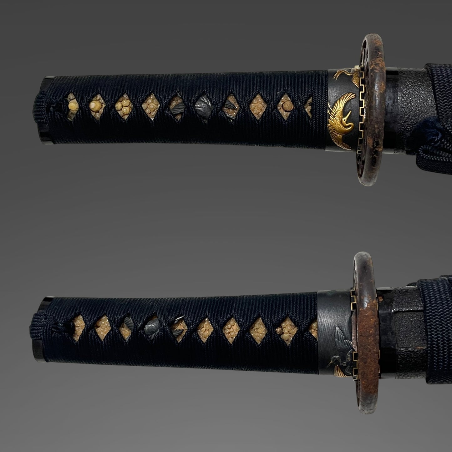 Nioh Kiyonaga 二王清長 signed Wakizashi, 浦部貞義 Urabe Sadayoshi signed Crane Fuchi