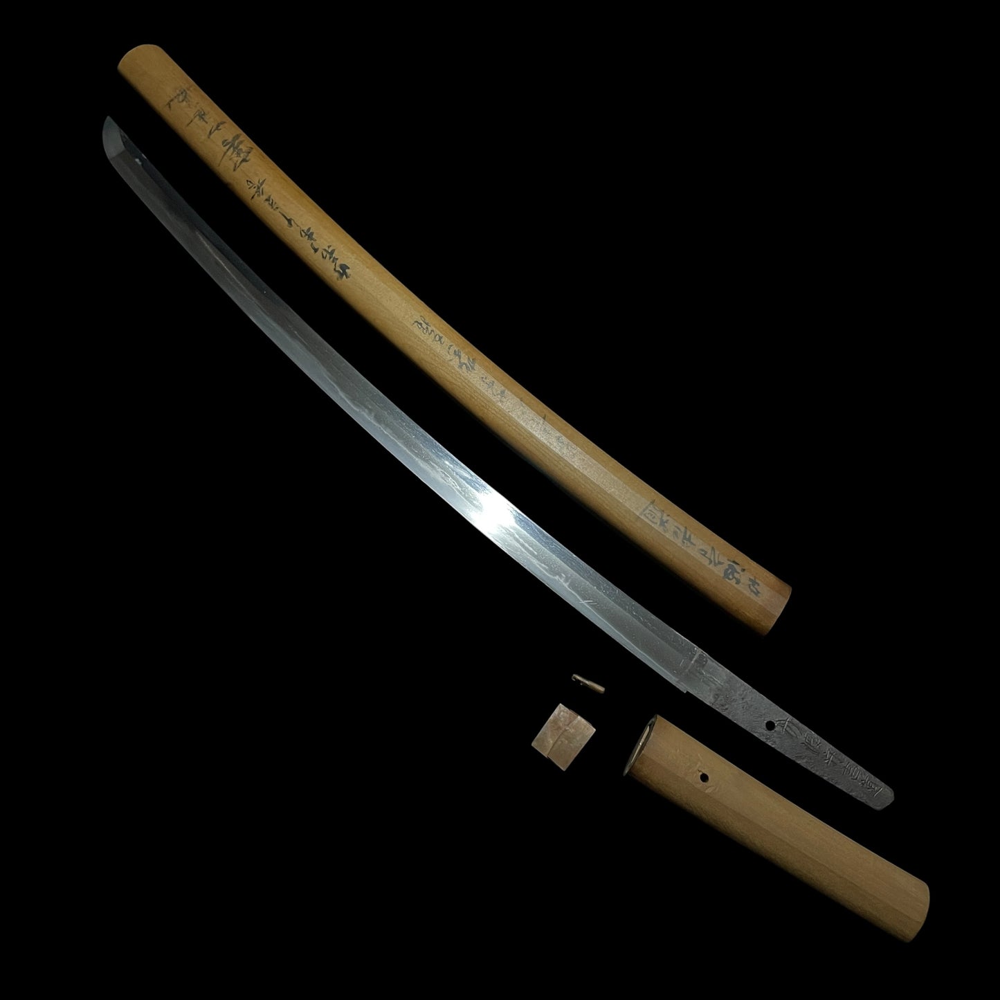 Tanbanokami Yoshimichi 丹波守吉道 signed Wakizashi, Kanzan Sensei Sayagaki 寒山先生鞘書, Early Edo
