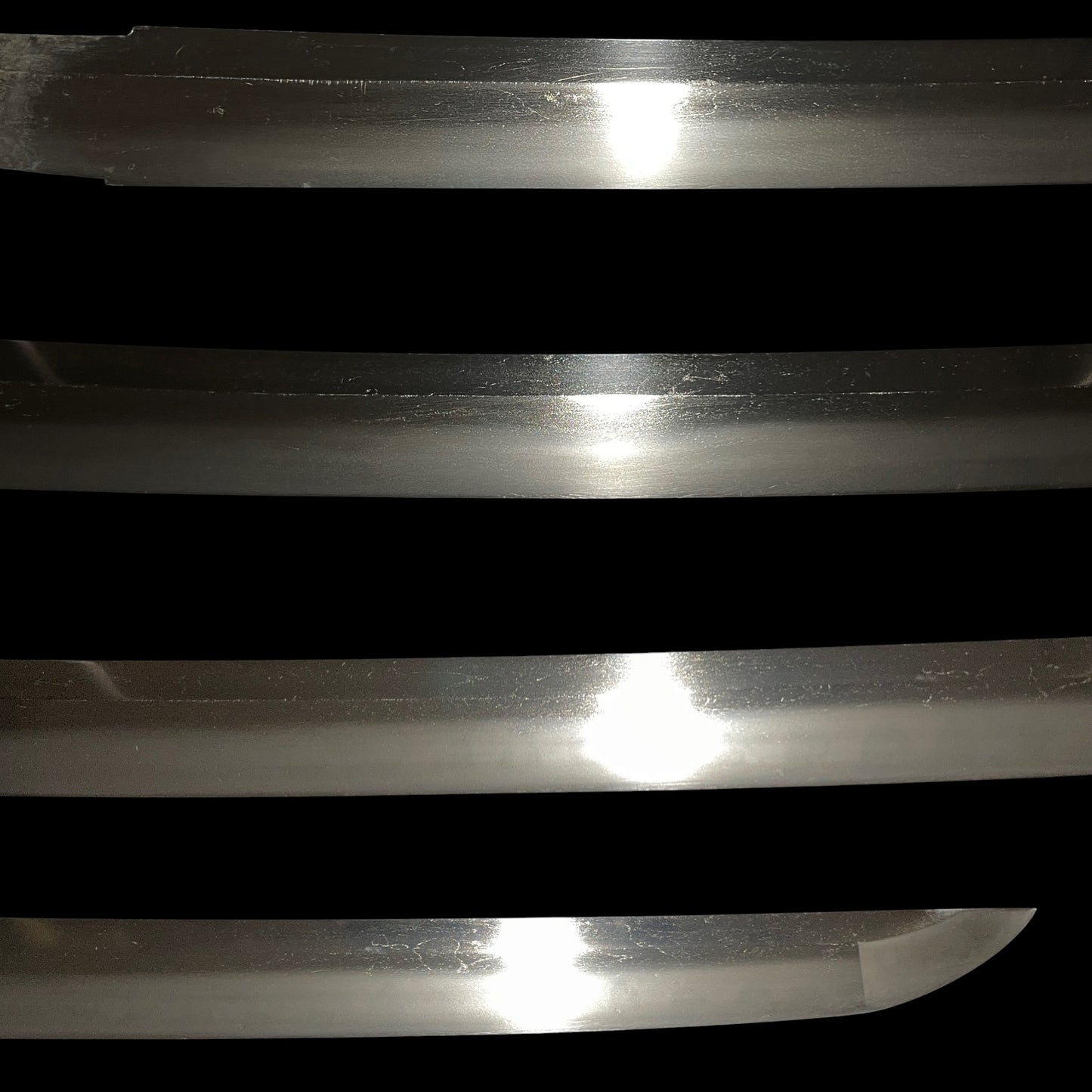 Red Wakizashi Catfish Kozuka,  Tsuda Echizennokami Sukehiro August 1681 signed