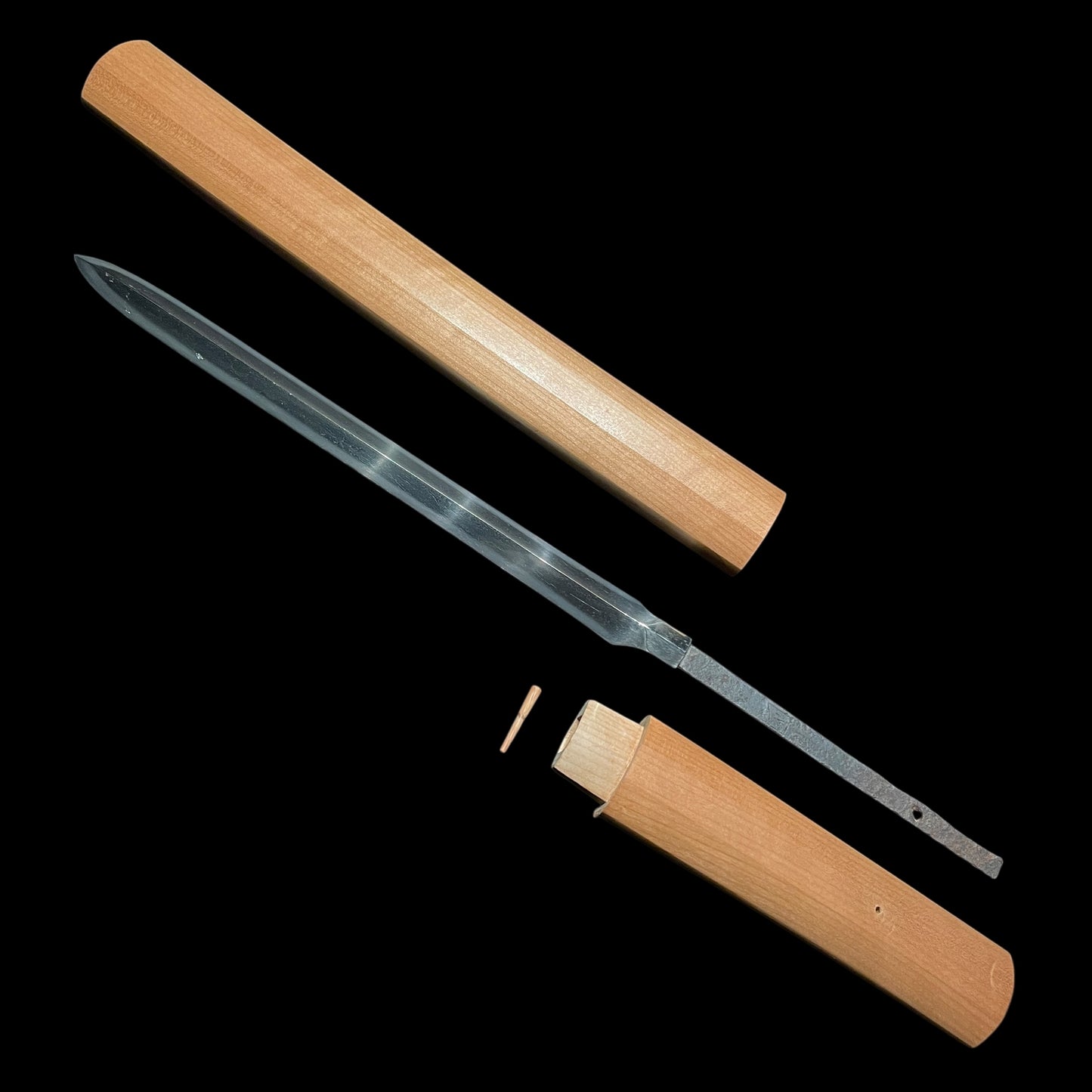 Kunisuke 国助 signed Hirasankaku-Yari 平三角槍, Sword Style Shirasaya, Edo period