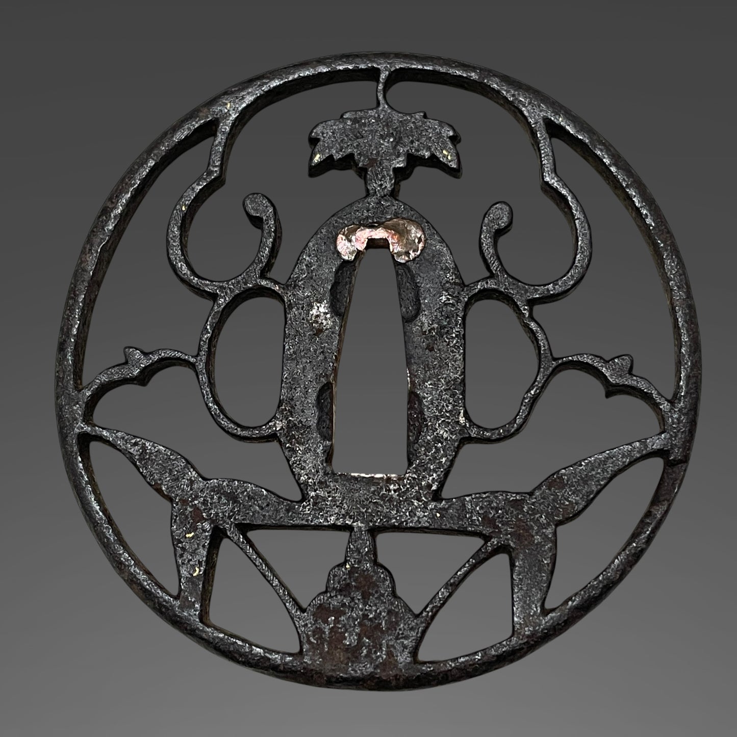 Masamehada 柾目肌 KATANA, Flowers and Vase Fuchikashira, Edo period mumei