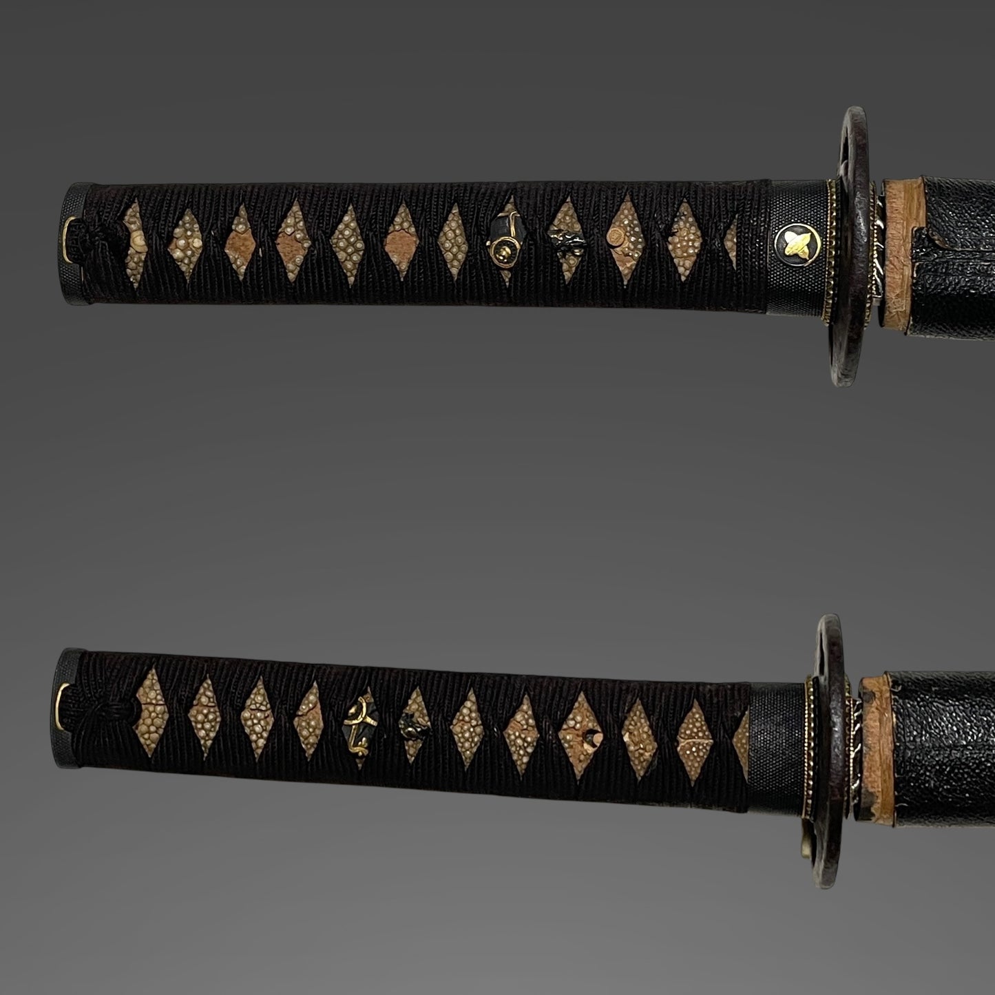 Kaneharu 兼春 KATANA, Family crest Fuchikashira, KOTO Muromachi period, NBTHK Certificate
