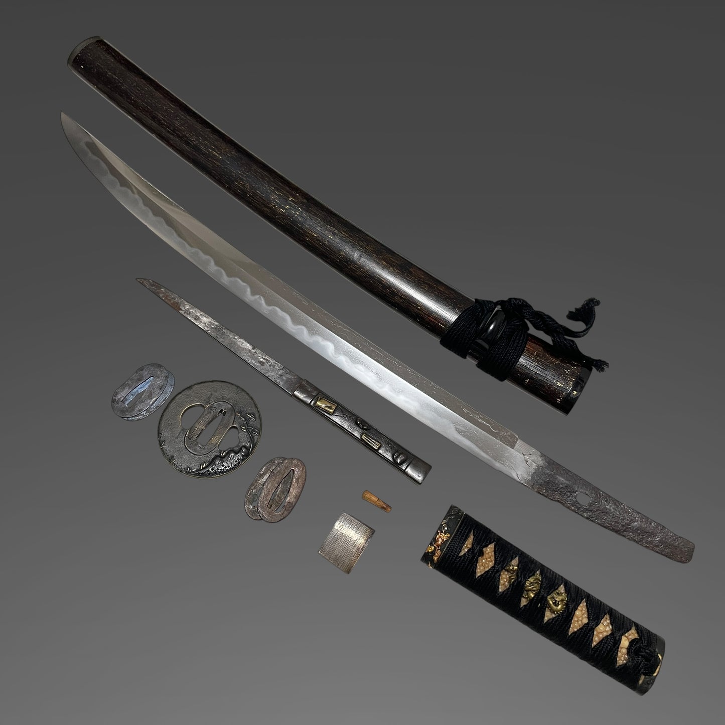 Nagamaki Naoshi Style Wakizashi, Signed Shibuichi Tsuba, Muromachi period mumei