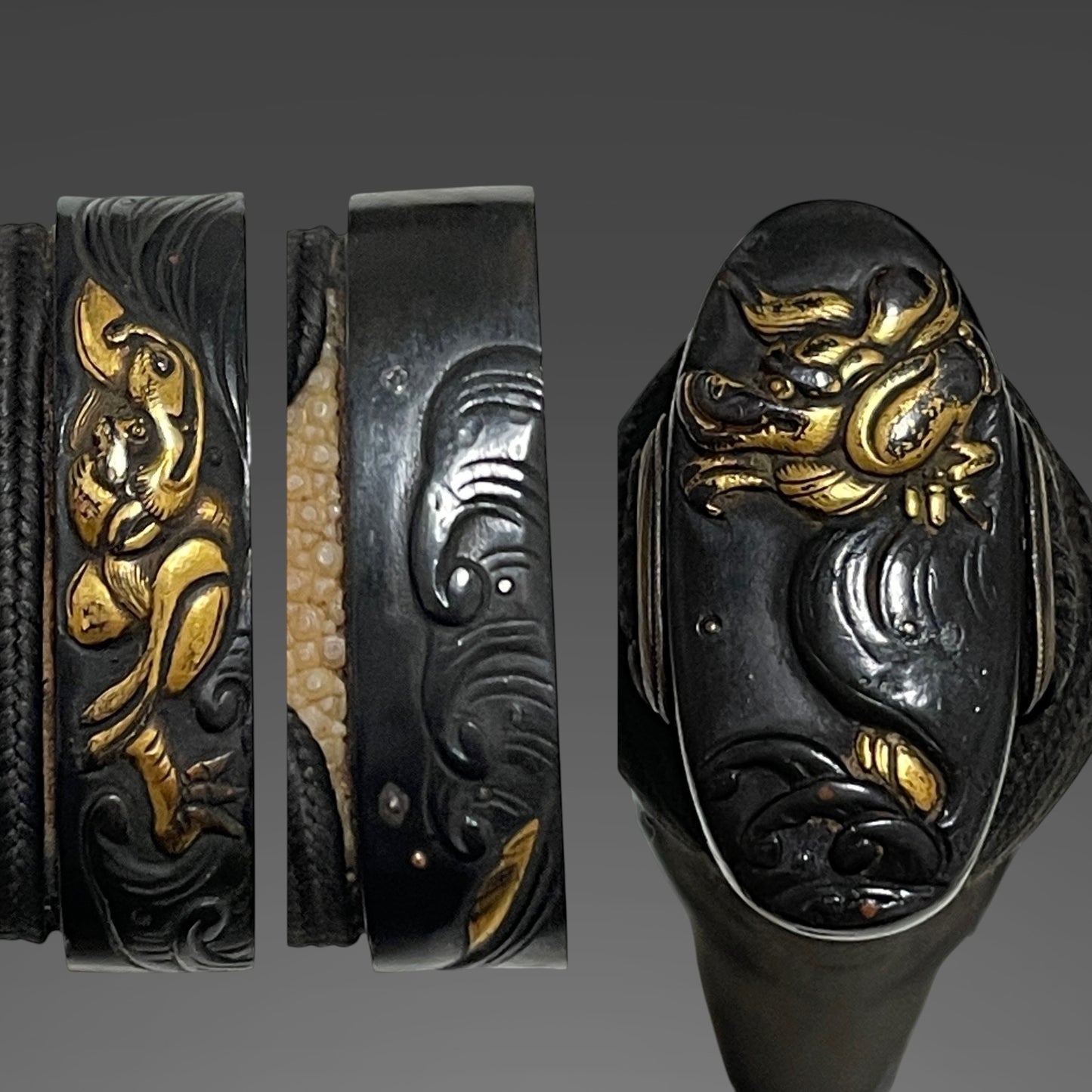 Dragon Fuchikashira Long Wakizashi, Silver Kashu Habaki, Edo period mumei