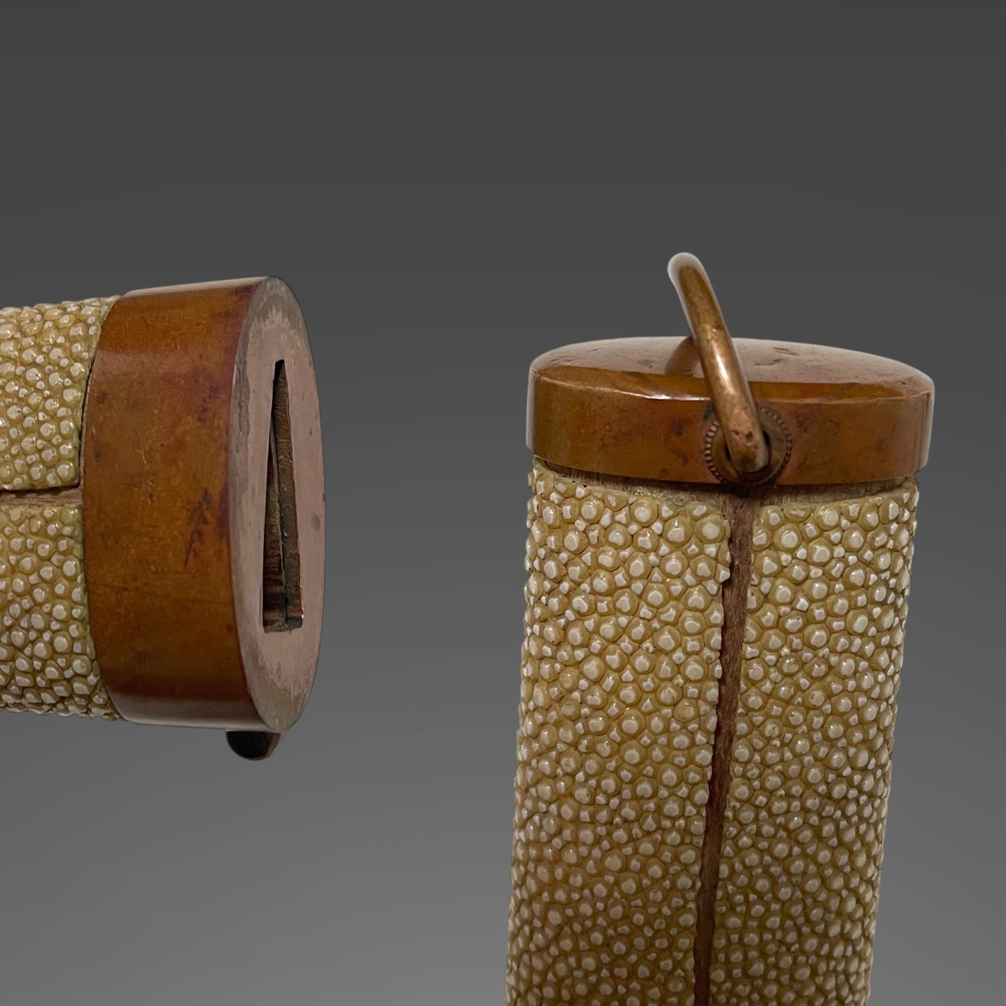 Yoroidoshi 鎧通し TANTO, Nobufusa 信房 signed, Thick Blade, Copper Fittings, Muromachi period